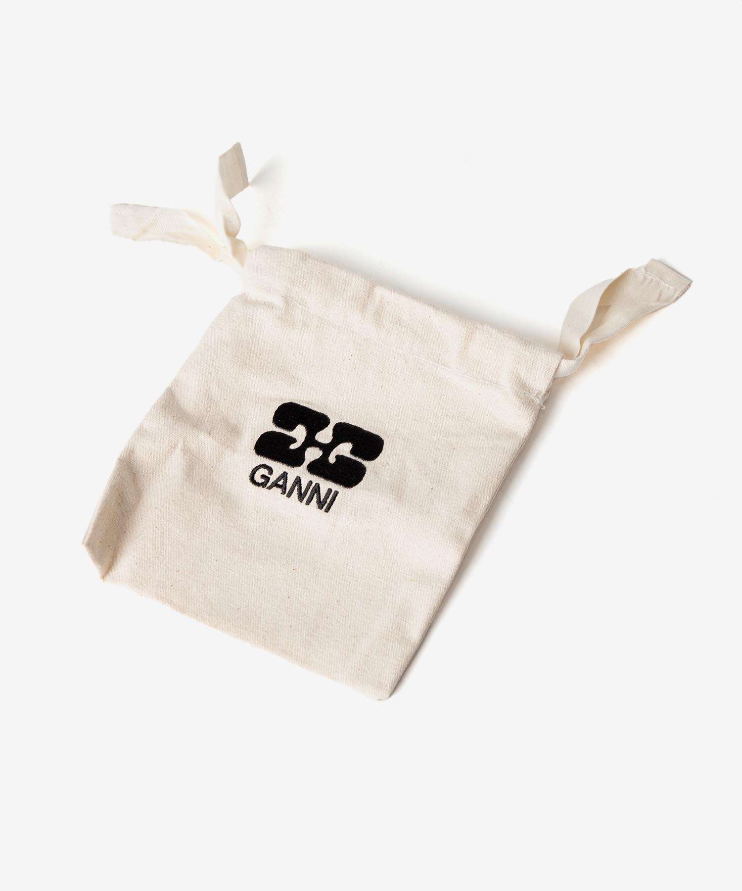 ガニー GANNI ガニー GANNI Bou Flap Card Holder Metallic ボウ フラップ カードホルダー メタリック A6393 カードケース レディース 財布 小物 （SILVER/シルバー） SILVER/シルバー