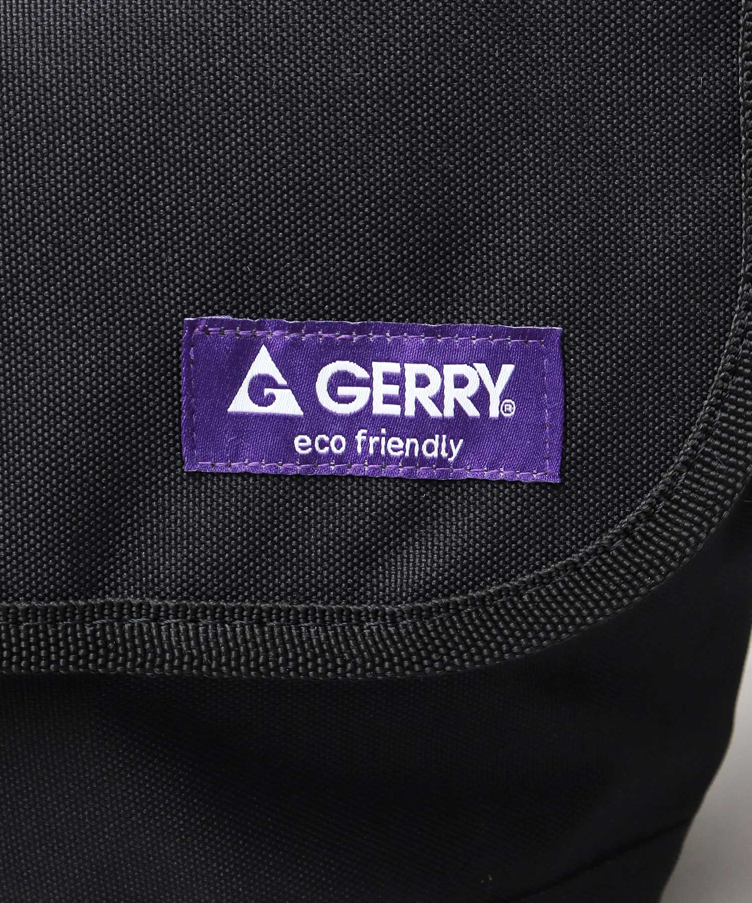 ジェリー GERRY 撥水加工 再生ポリエステル ミニショルダーバッグ フラップショルダー 大きめ （ブラック） ブラック