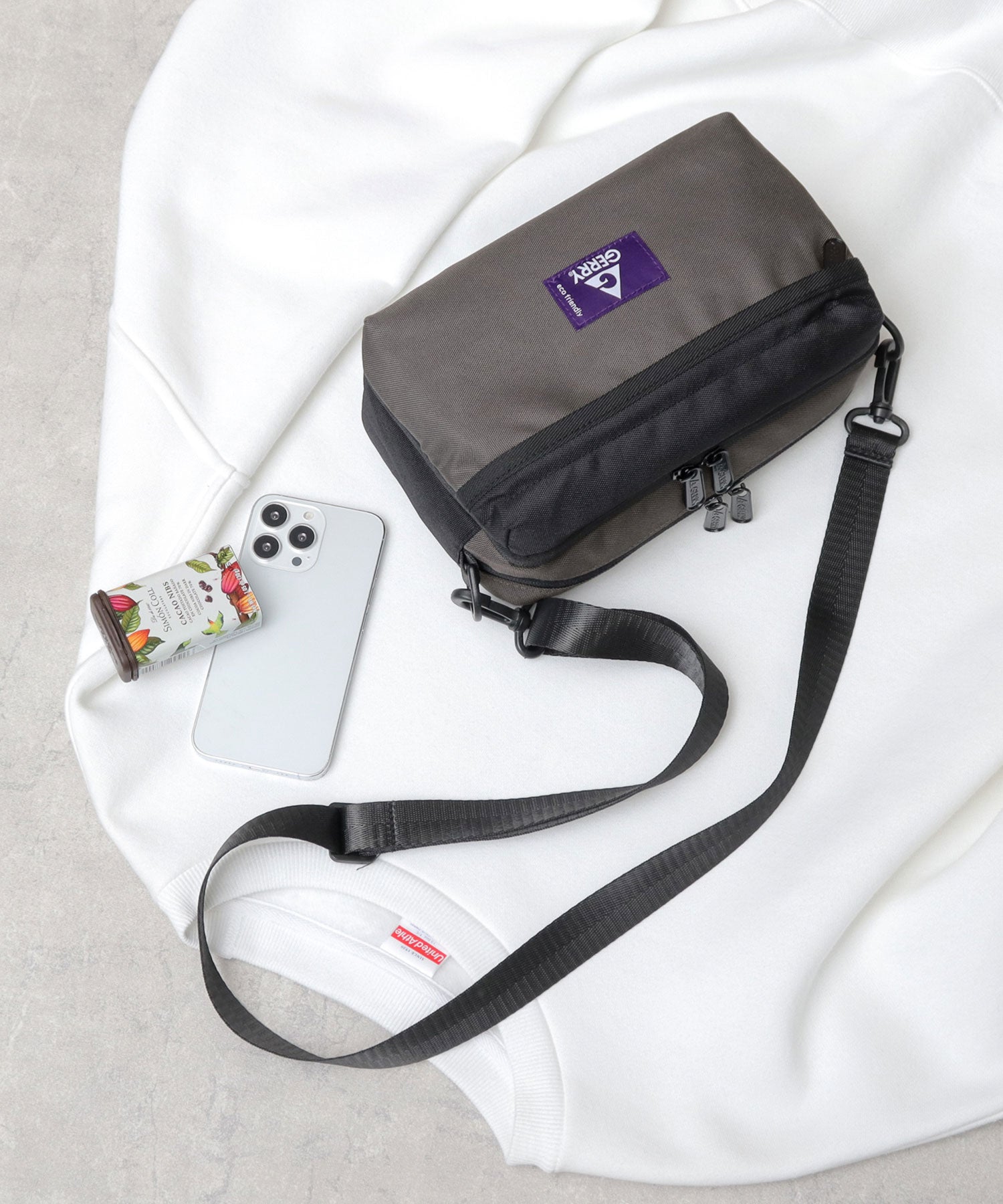 ジェリー GERRY 撥水加工 リサイクルポリエステル REPREVE マルチポケット 横型 ミニショルダーバッグ 旅行