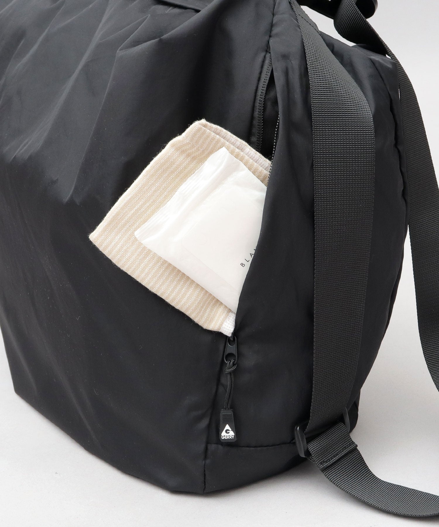 GERRY Shoulder Bag Men's Bag Black Large Capacity Bigger Crossbody
