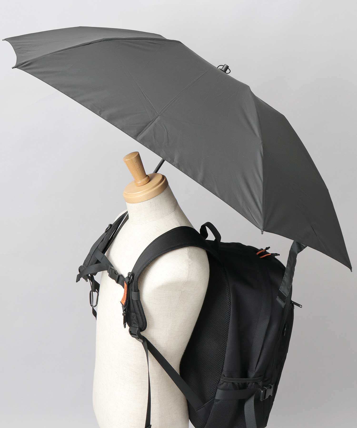 ジェリー GERRY 超撥水 軽量・スリム スマート メンズ折傘 大きめサイズ 58cm カラビナ付き （ベージュ） ベージュ