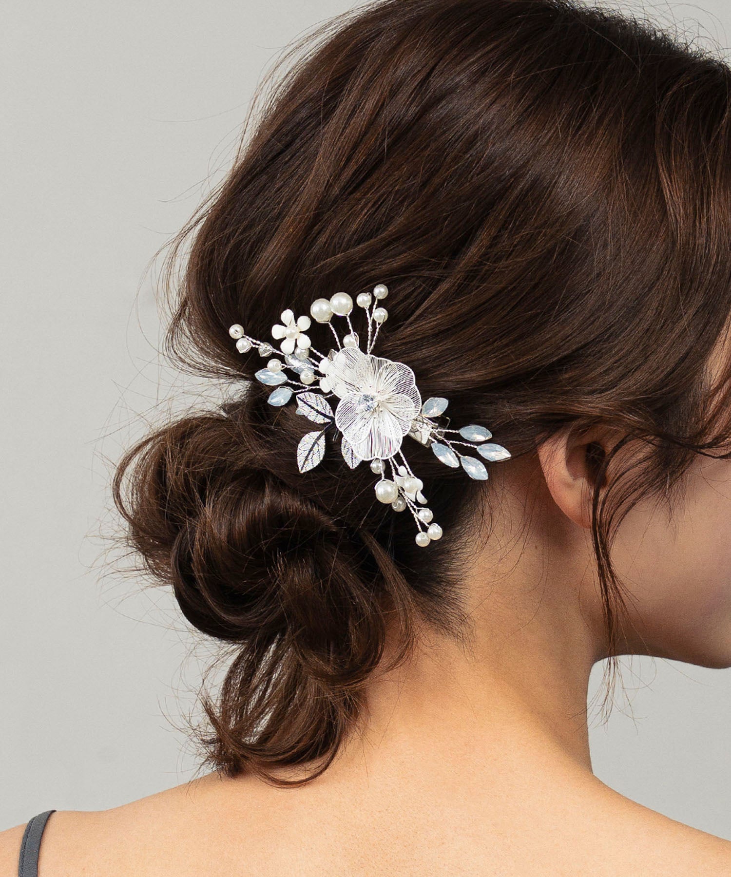 ガール GIRL フェイクパール ビジュー フラワーモチーフ ヘアクリップ 大きめ シルバー ハーフアップ ゴールド ヘアアクセサリー 結婚式（シルバー） シルバー