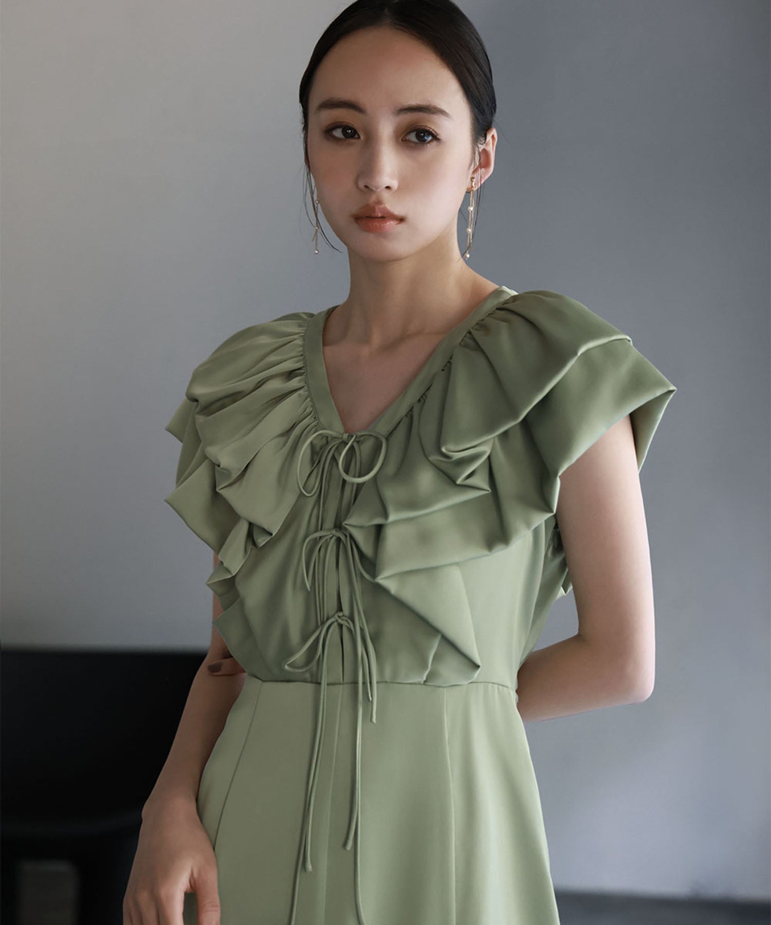 女孩 GIRL 前襟荷葉邊 V 領喇叭長裙 結婚式 派對 連衣裙
