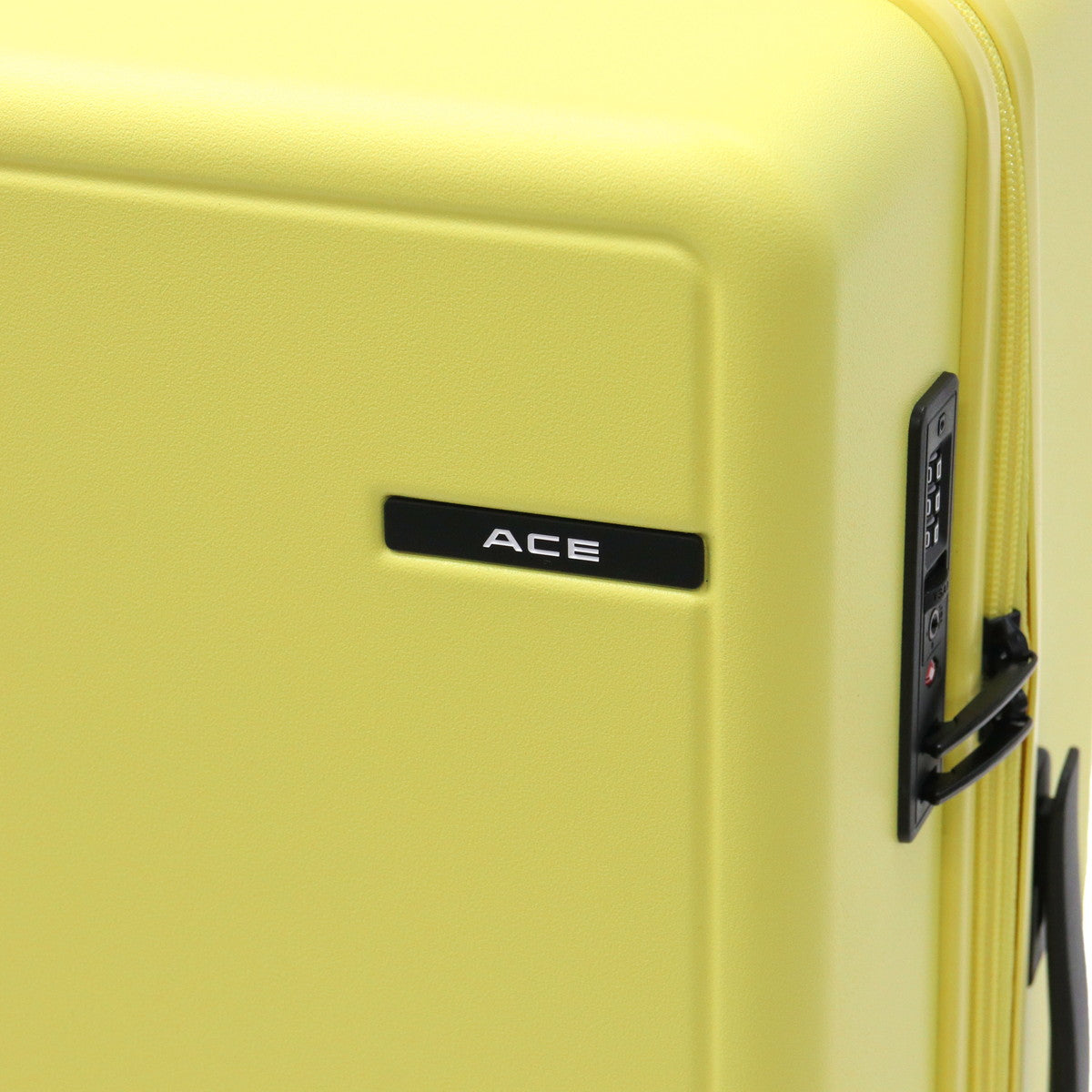 エース ACE 当店限定モデル スーツケース Mサイズ キャリーケース 軽量 軽い かわいい ドリンクホルダー 双輪 TSロック 旅行 ブランド ビジネス 5泊 6泊 大きめ 63L 別注 ベベル 05682 （アイボリー） アイボリー