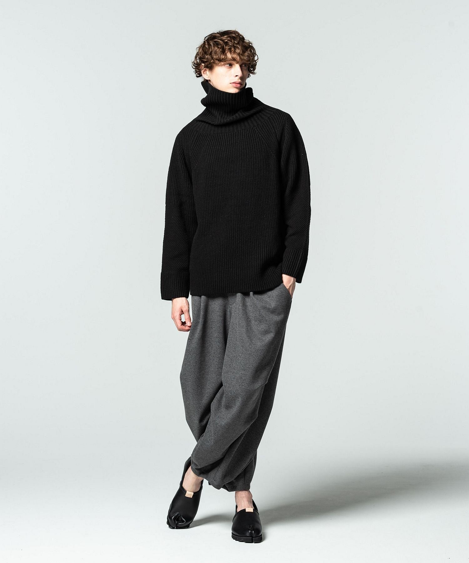 Gram glamb Easy cropped hem tuck pants
