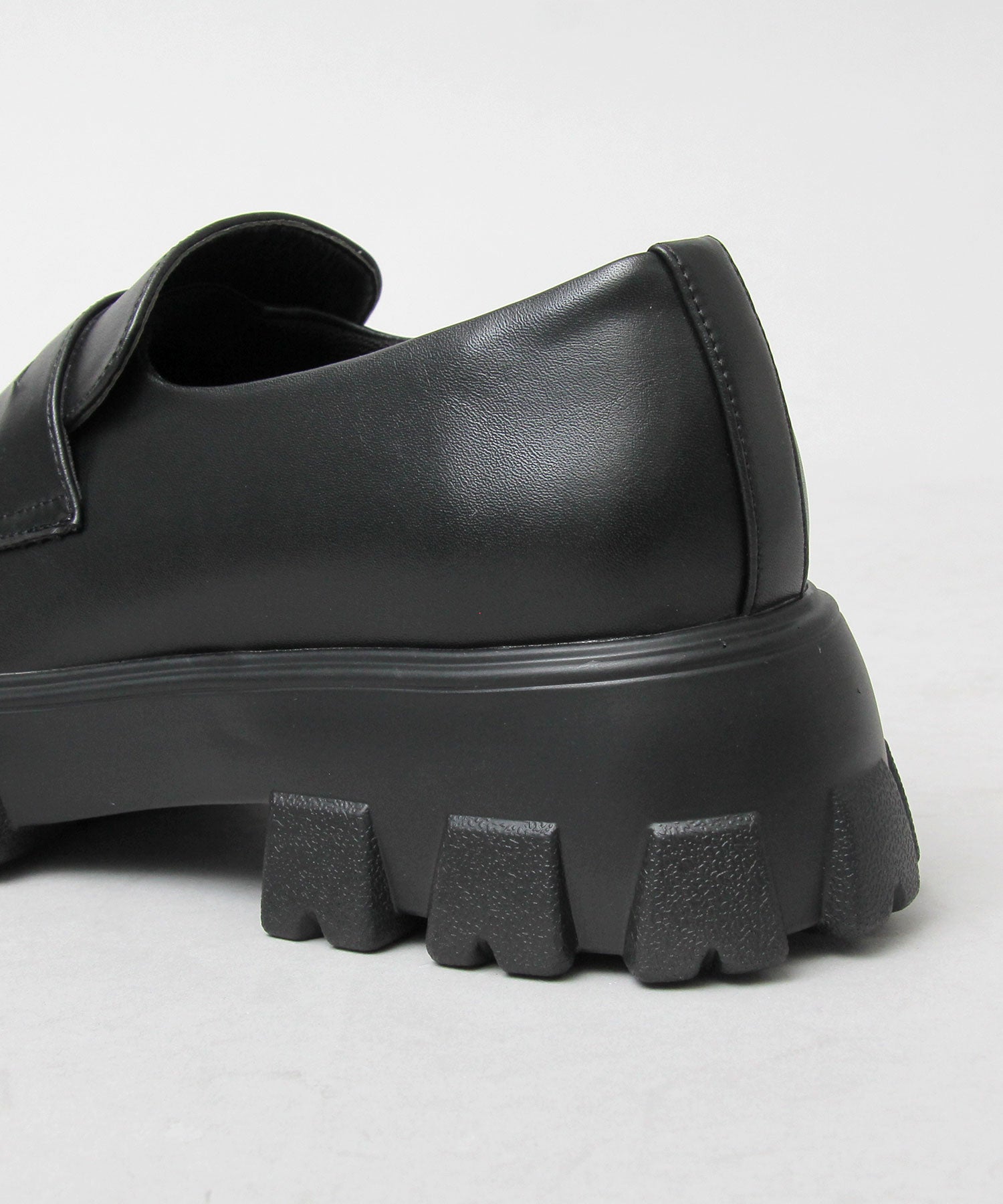 グラベラ glabella コインローファー 厚底 ローファー トラックソール 黒 （ブラック A） ブラック₋A