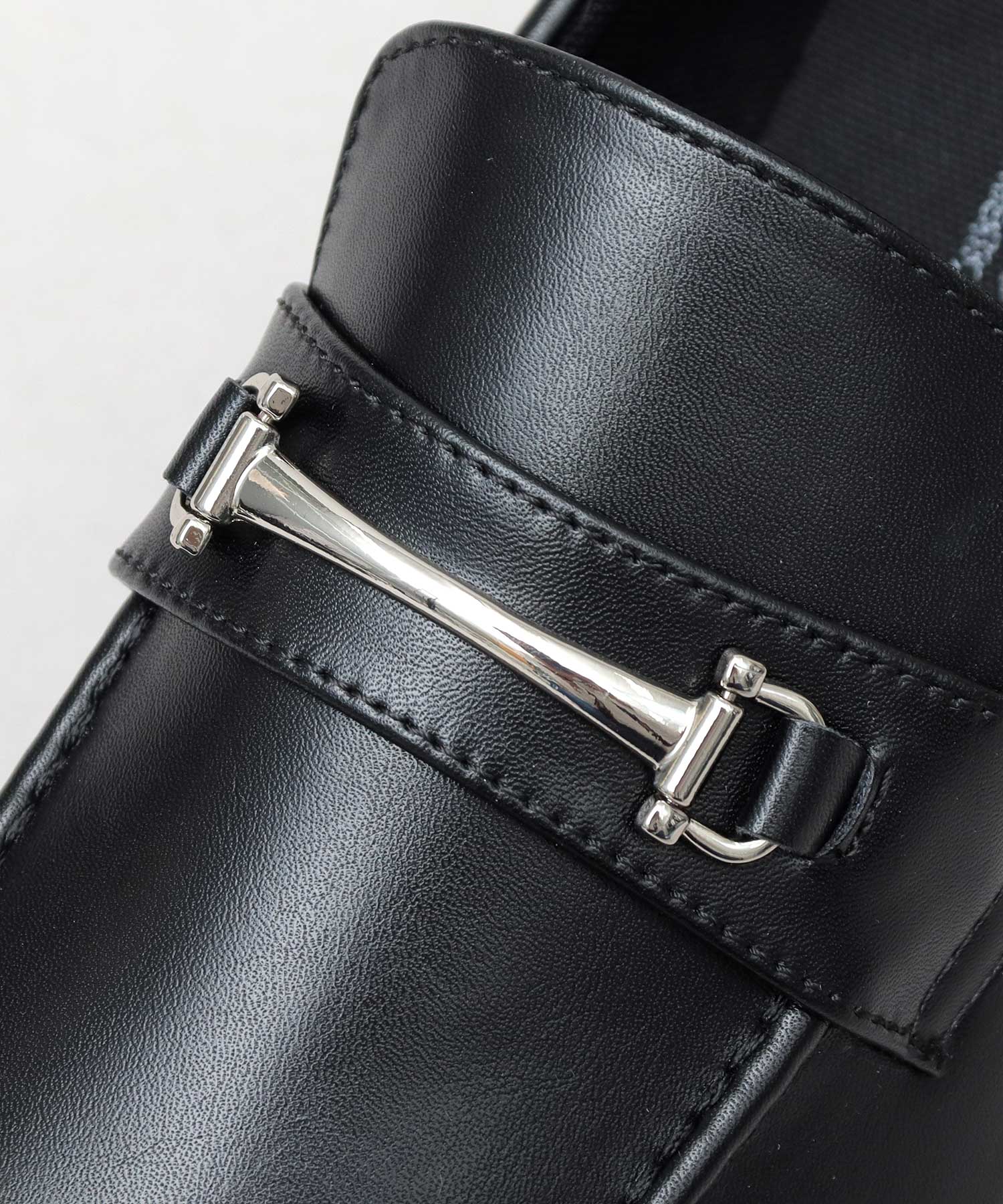 Gravela glabella bit loafer high heel loafer black