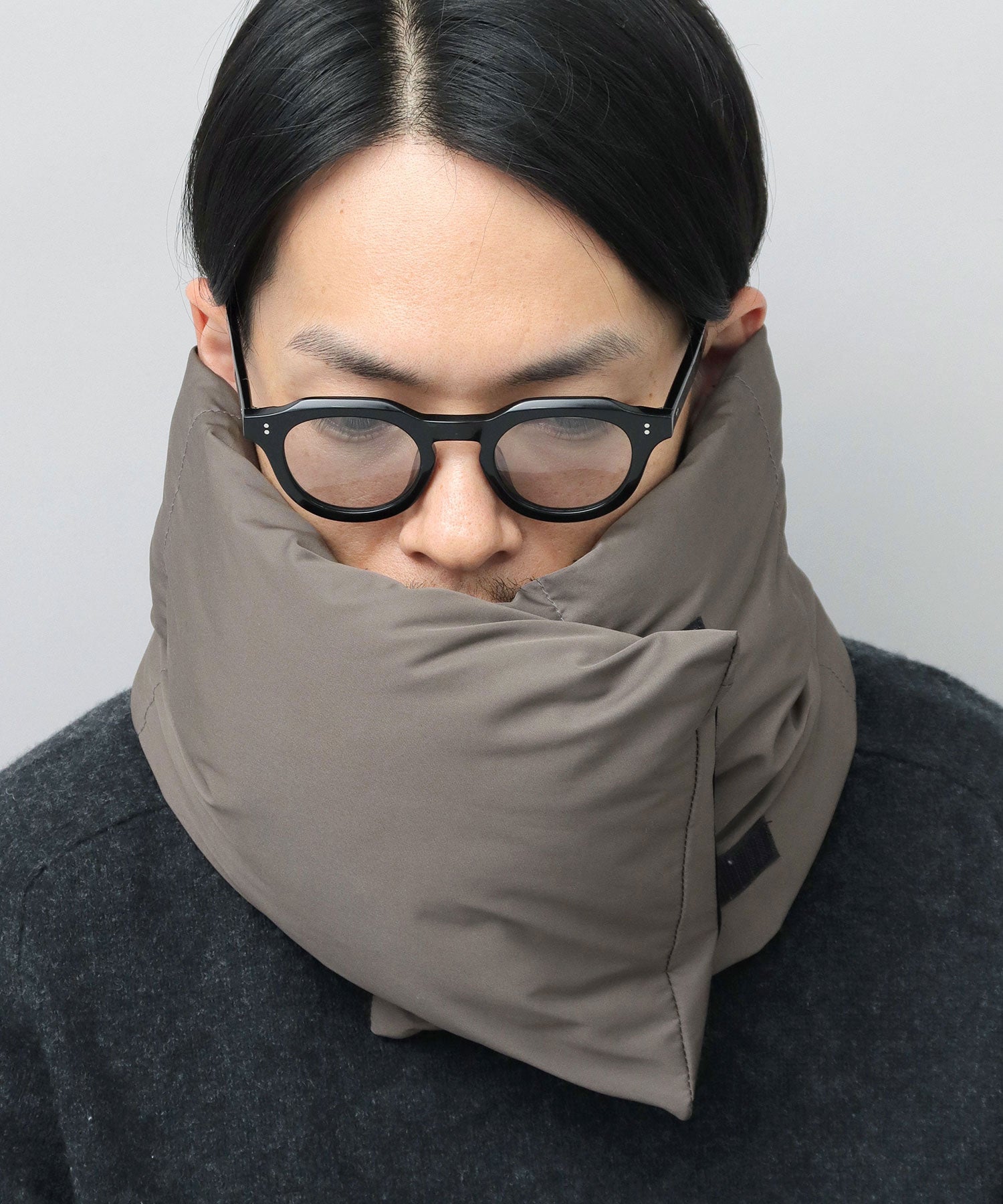グラベラ glabella ネックウォーマー 撥水 防寒 中綿 軽量,グレー