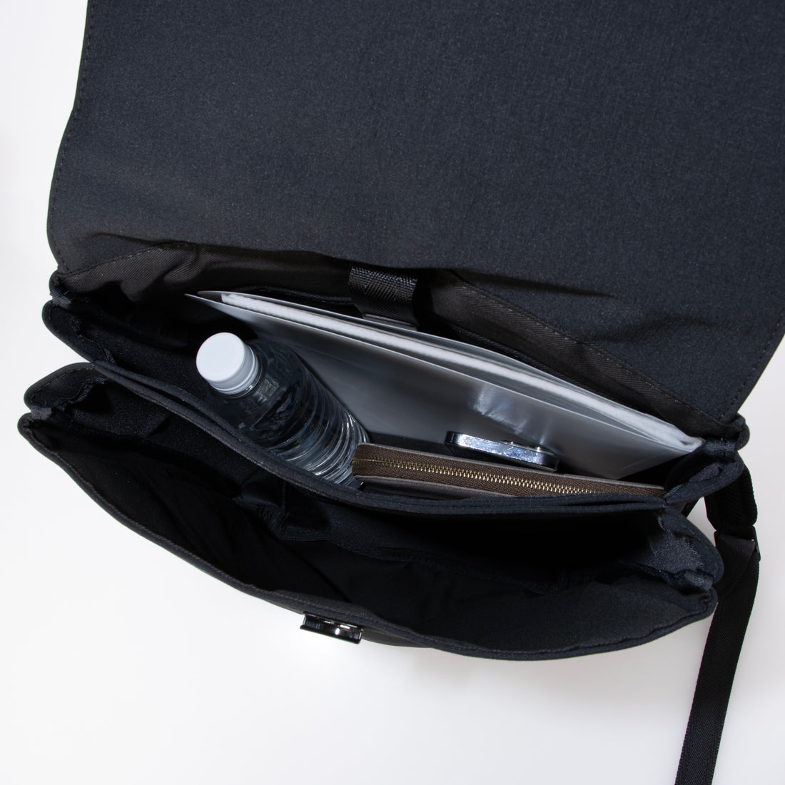 メゾンキャンバス MAISON CANVVAS M1181 3LAYER BACKPAK （ブラック） ブラック