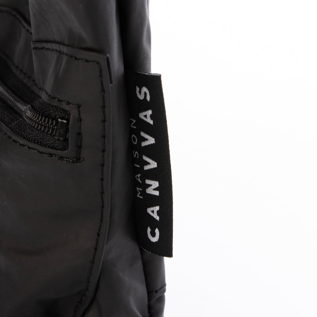 メゾンキャンバス MAISON CANVVAS M1206 BANE ALL IN POUCH （ブラック） ブラック