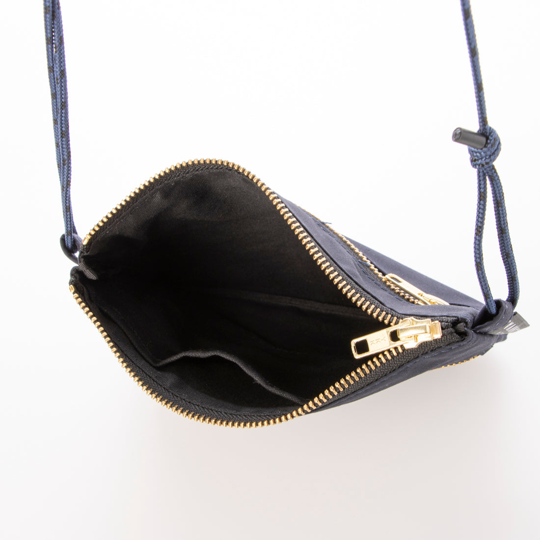 メゾンキャンバス MAISON CANVVAS M1044 MILLERAIN TRAVEL WALLET （ネイビー） ネイビー