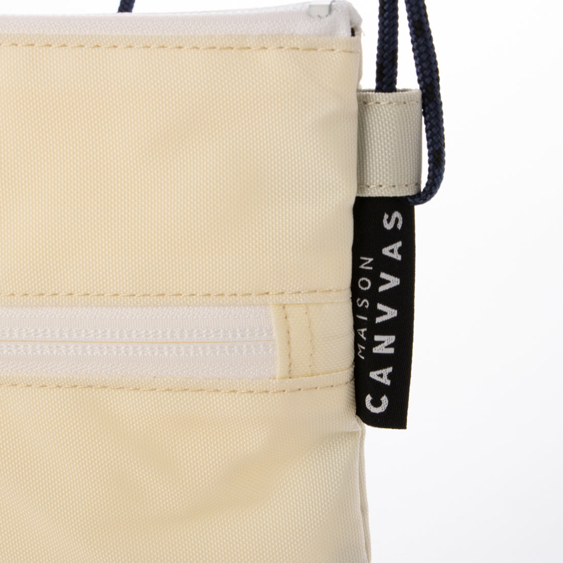 メゾンキャンバス MAISON CANVVAS M1039 TEFOX TRAVEL WALLET （ホワイト） ホワイト