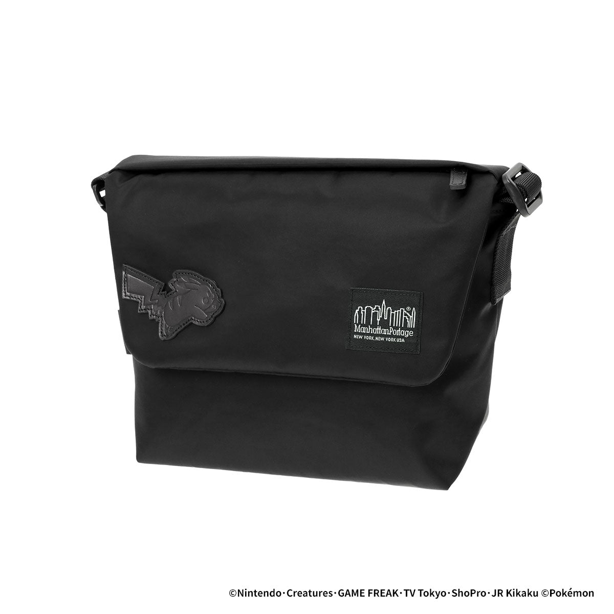 マンハッタンポーテージ ブラックレーベル Manhattan Portage/BLACK LABEL 日本正規品 メッセンジャーバッグ メンズ レディース 斜めがけ ブランド A5 IRVING MESSENGER BAG TWL POKEMON MP2600LTWLBLPKMN （Black） Black