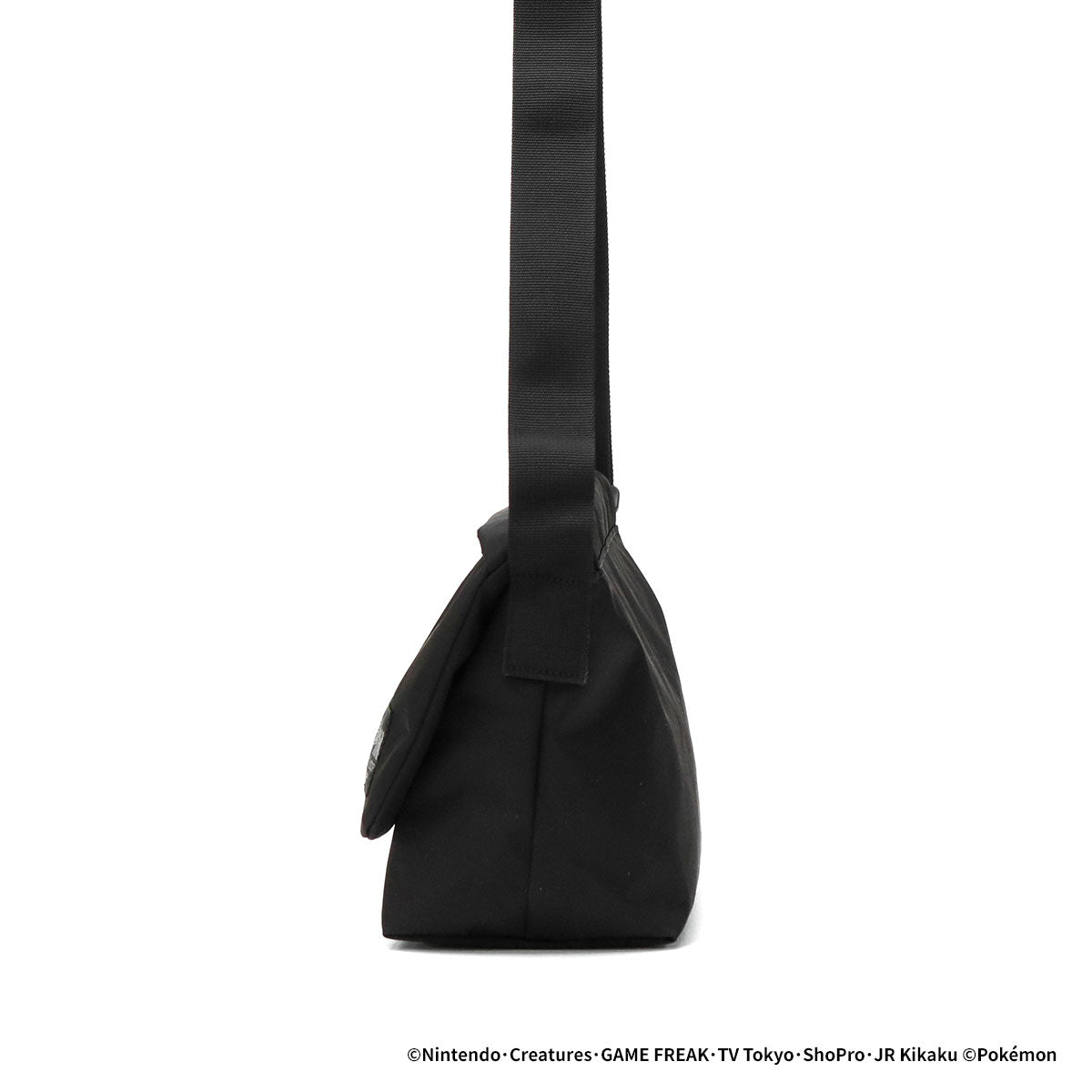 マンハッタンポーテージ ブラックレーベル Manhattan Portage/BLACK LABEL 日本正規品 メッセンジャーバッグ メンズ レディース 斜めがけ ブランド A5 IRVING MESSENGER BAG TWL POKEMON MP2600LTWLBLPKMN （Black） Black