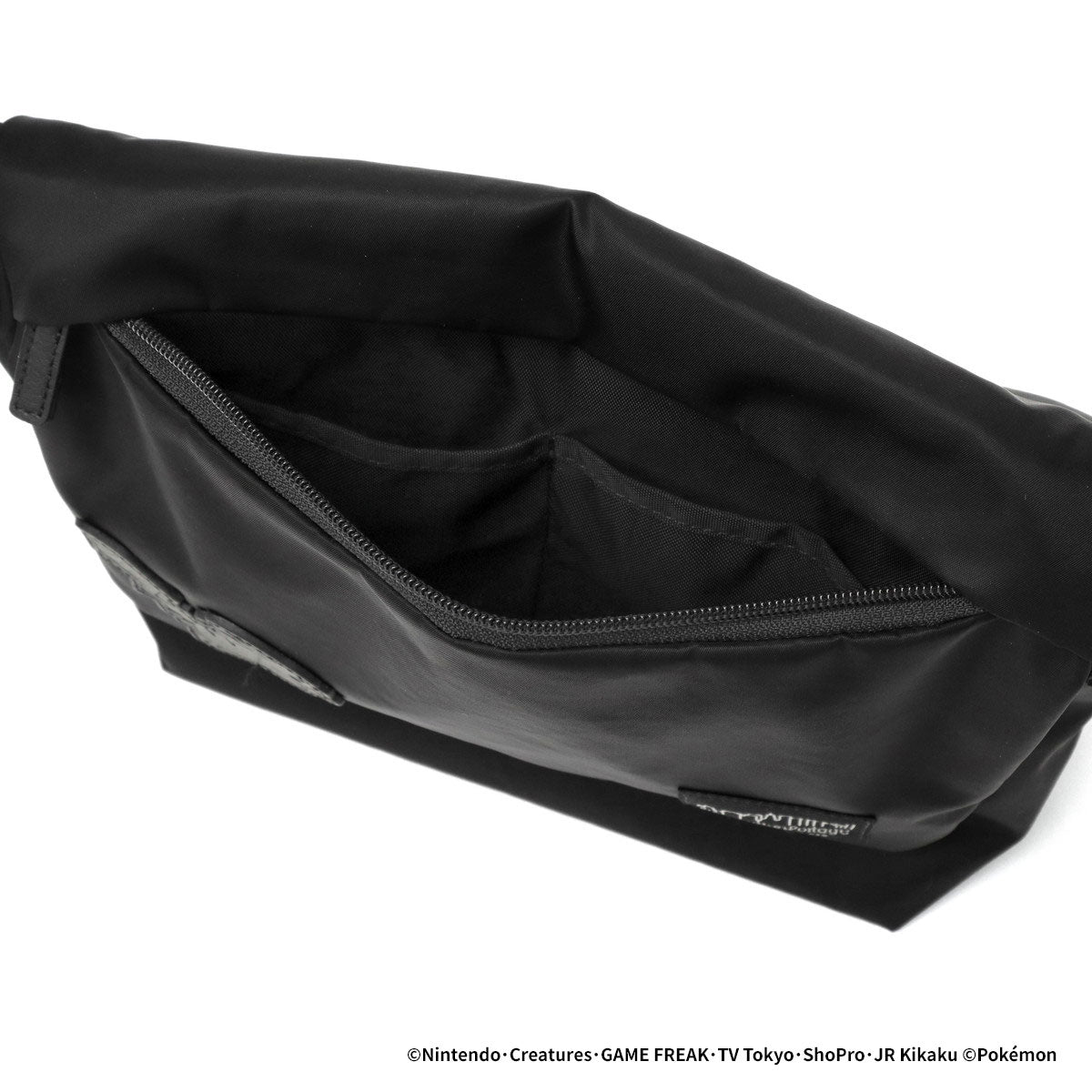 マンハッタンポーテージ ブラックレーベル Manhattan Portage/BLACK LABEL 日本正規品 メッセンジャーバッグ メンズ レディース 斜めがけ ブランド A5 IRVING MESSENGER BAG TWL POKEMON MP2600LTWLBLPKMN （Black） Black