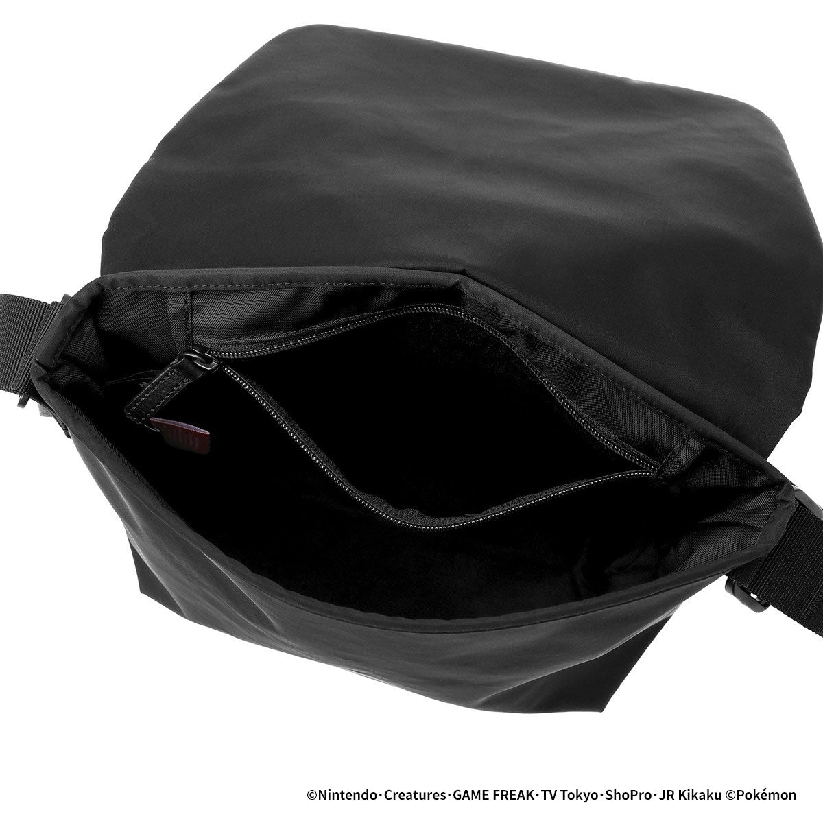 マンハッタンポーテージ ブラックレーベル Manhattan Portage/BLACK LABEL 日本正規品 メッセンジャーバッグ メンズ レディース 斜めがけ ブランド A5 IRVING MESSENGER BAG TWL POKEMON MP2600LTWLBLPKMN （Black） Black
