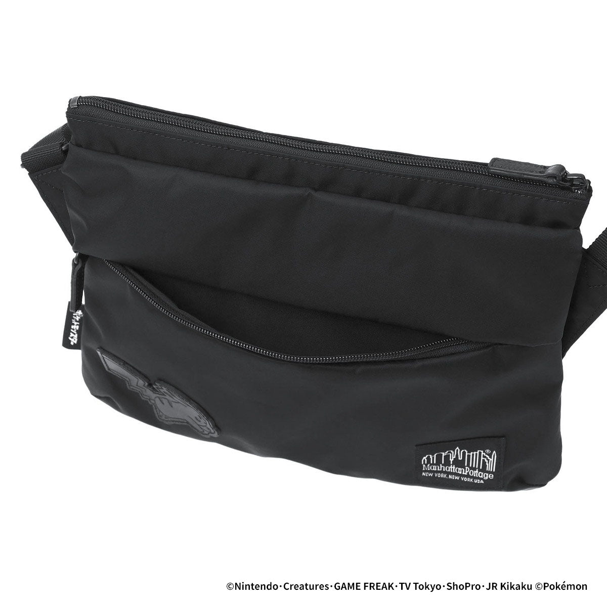 マンハッタンポーテージ ブラックレーベル Manhattan Portage/BLACK LABEL 日本正規品 ショルダーバッグ メンズ レディース 斜めがけ 軽量 ポケモン A5 KENSINGTON SHOULDER BAG TWL POKEMON MP1095TWLBLPKMN （Black） Black