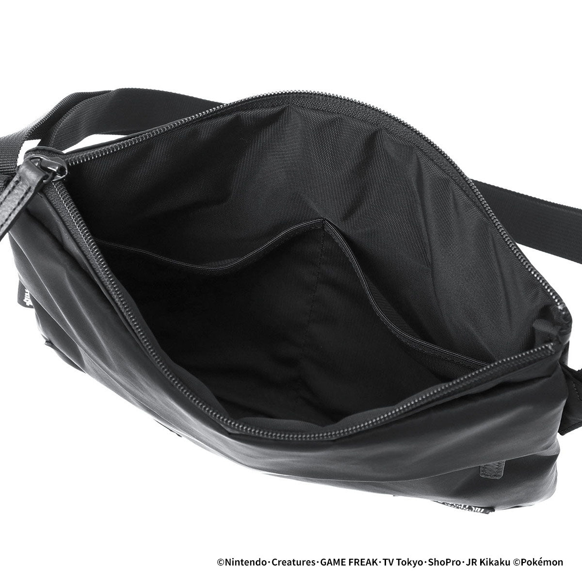 マンハッタンポーテージ ブラックレーベル Manhattan Portage/BLACK LABEL 日本正規品 ショルダーバッグ メンズ レディース 斜めがけ 軽量 ポケモン A5 KENSINGTON SHOULDER BAG TWL POKEMON MP1095TWLBLPKMN （Black） Black
