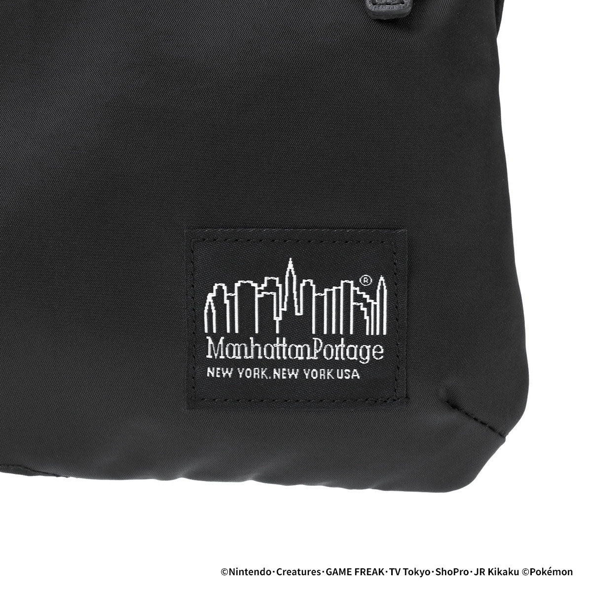 マンハッタンポーテージ ブラックレーベル Manhattan Portage/BLACK LABEL 日本正規品 ショルダーバッグ メンズ レディース 斜めがけ 軽量 ポケモン A5 KENSINGTON SHOULDER BAG TWL POKEMON MP1095TWLBLPKMN （Black） Black