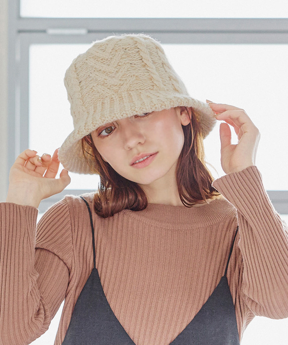 Milsa milsa cable knit hat