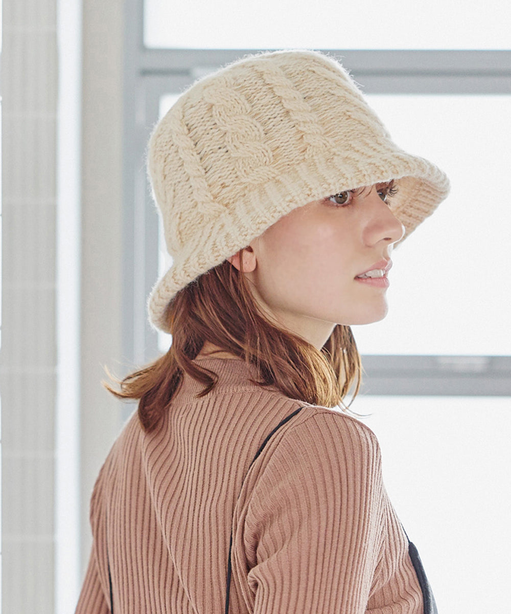 Milsa milsa cable knit hat