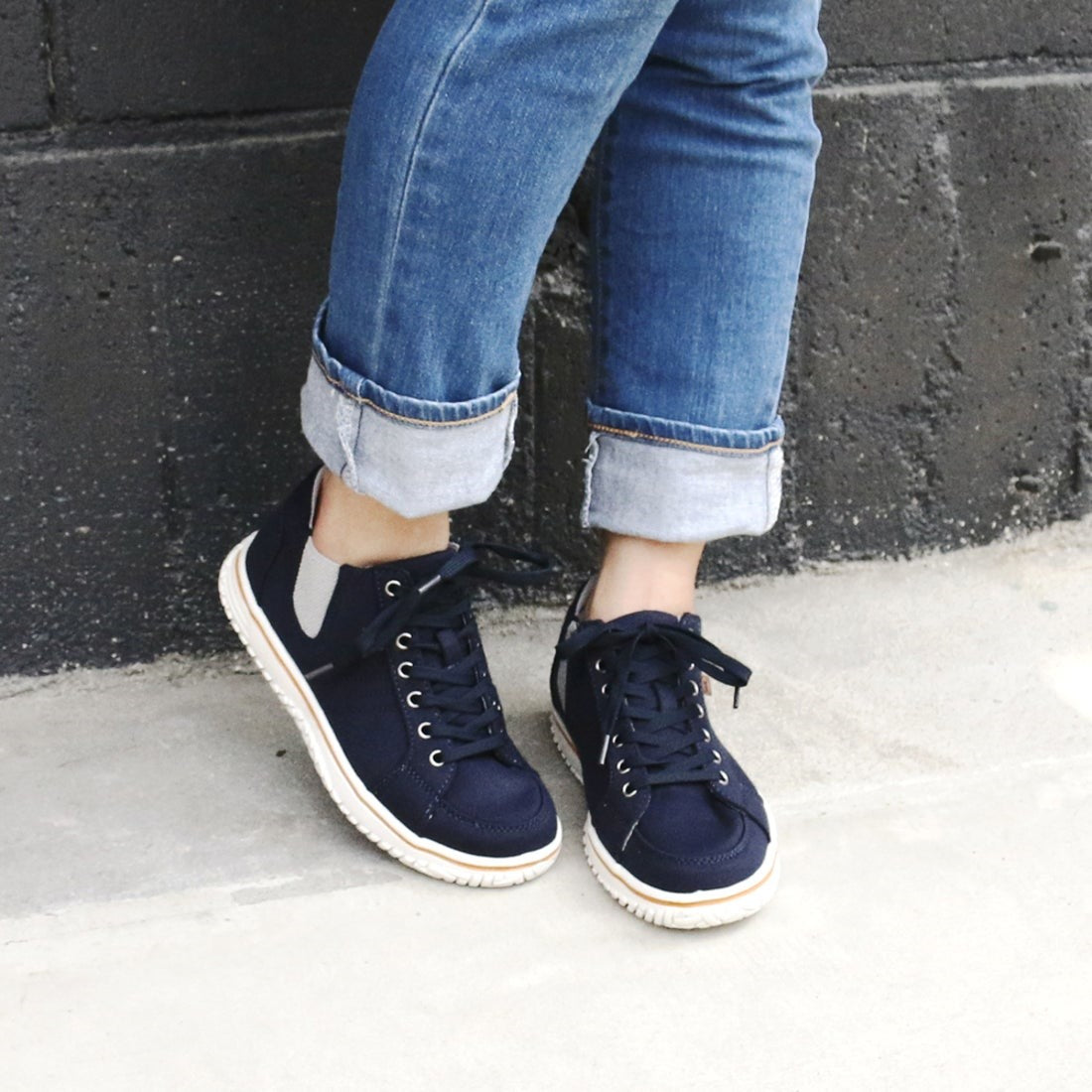 Golden Bear Casual Lace-up Sneakers GB-340