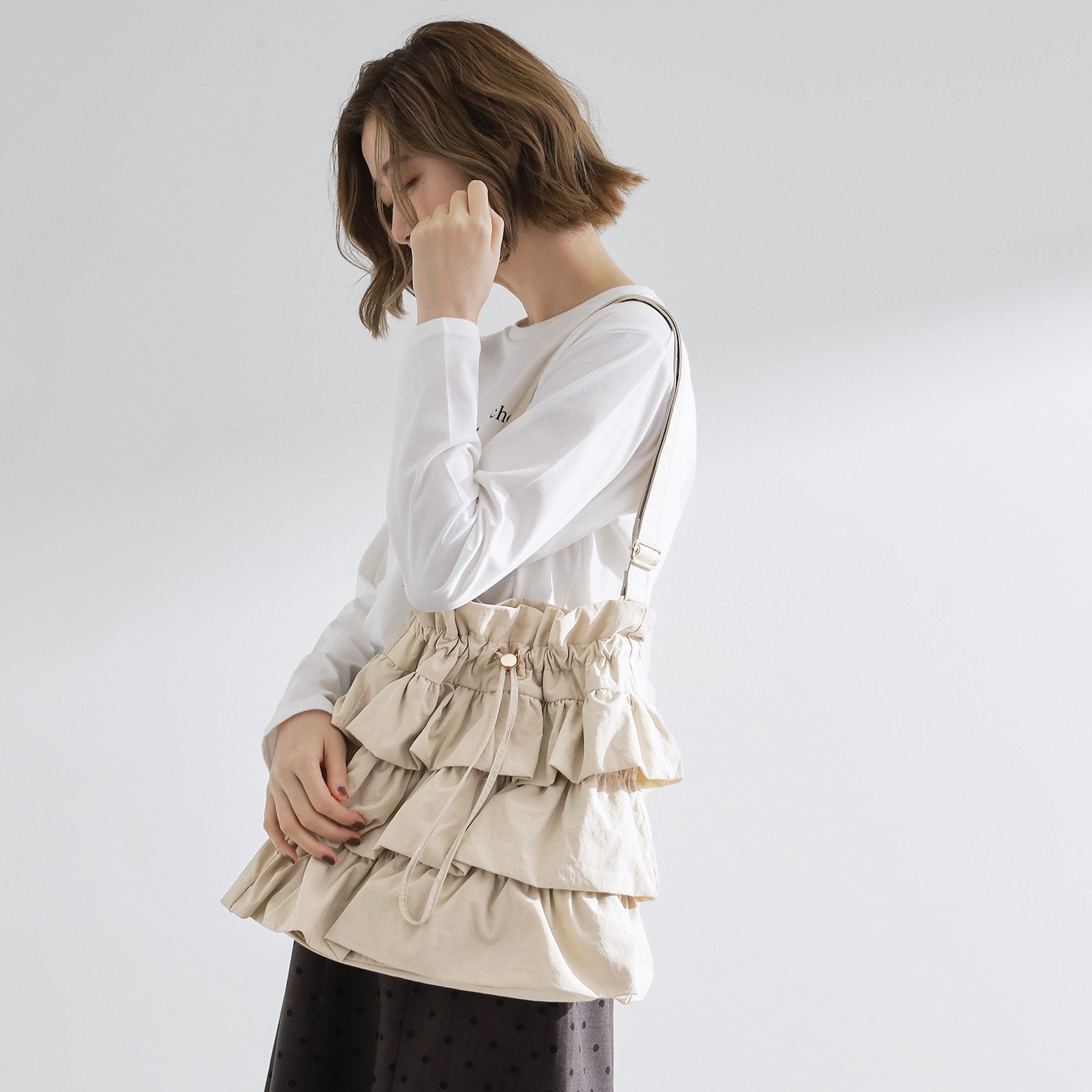 グローブ grove 【撥水】ティアードドロストショルダー （ブラック(019)） ブラック(019)