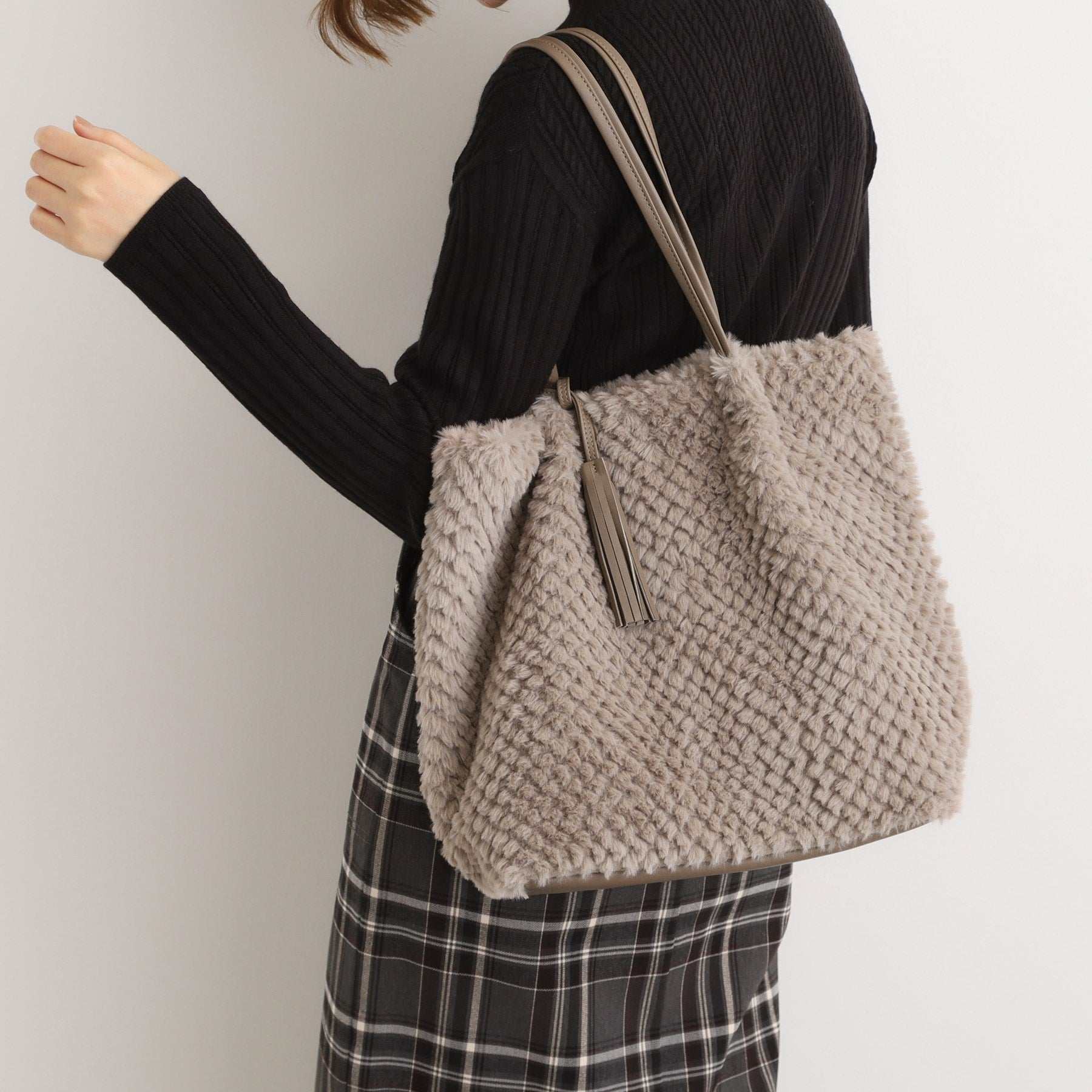 グローブ grove ポコポコエコファータッセルトート （ベージュ(052)） ベージュ(052)