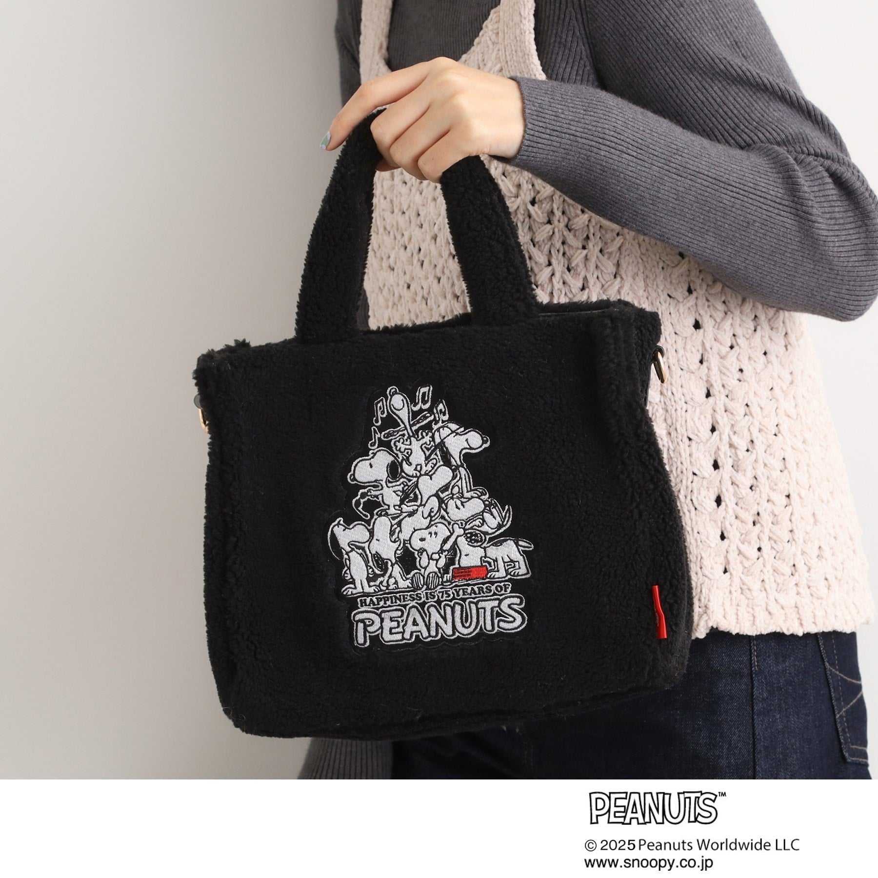 グローブ grove 【PEANUTS】ボアスクエア2WAYトート （ブラック(019)） ブラック(019)