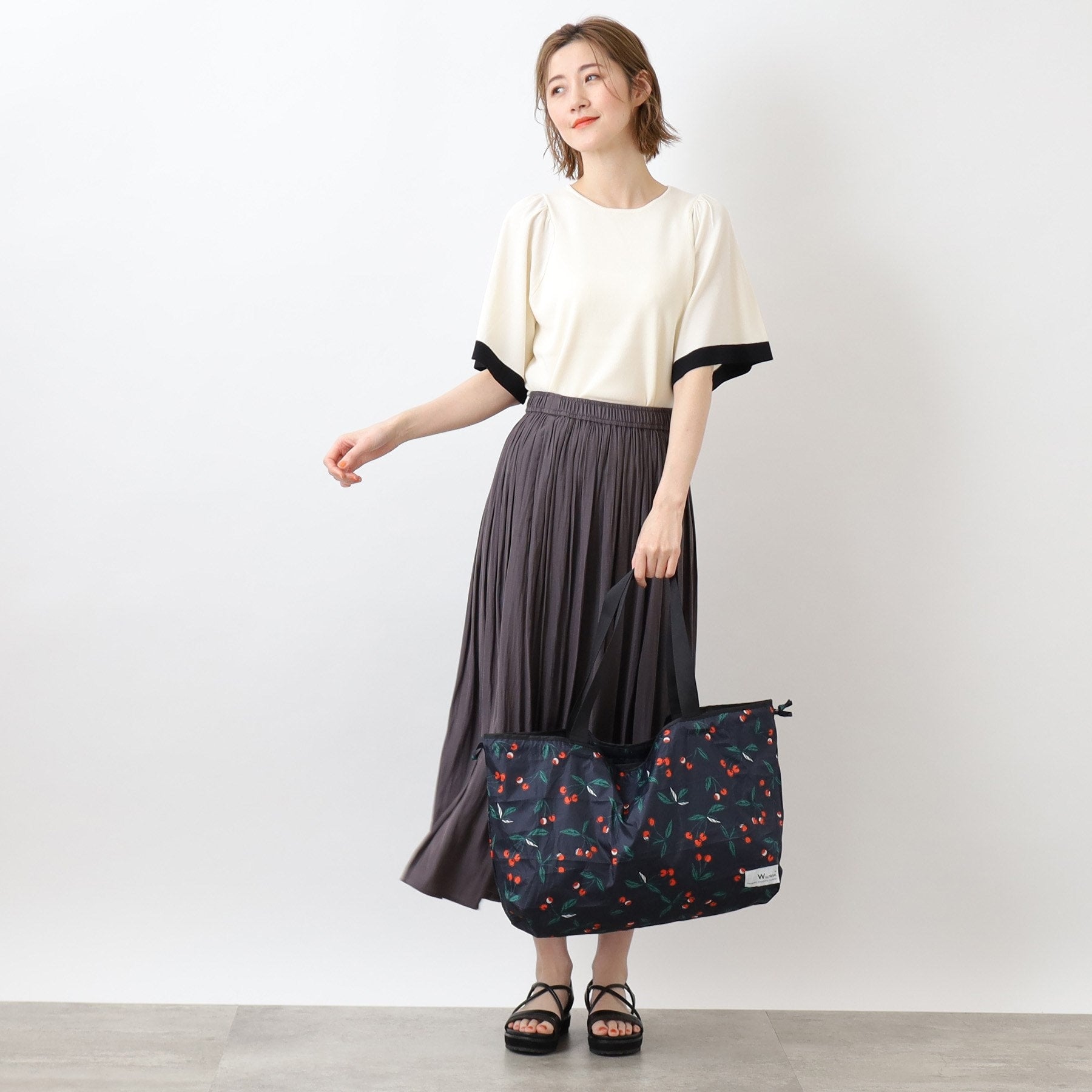 グローブ grove Wpc. パッカブルレインバッグカバー （ベージュ(ﾊﾅﾌﾟﾘﾝﾄ)(051)） ベージュ(ﾊﾅﾌﾟﾘﾝﾄ)(051)