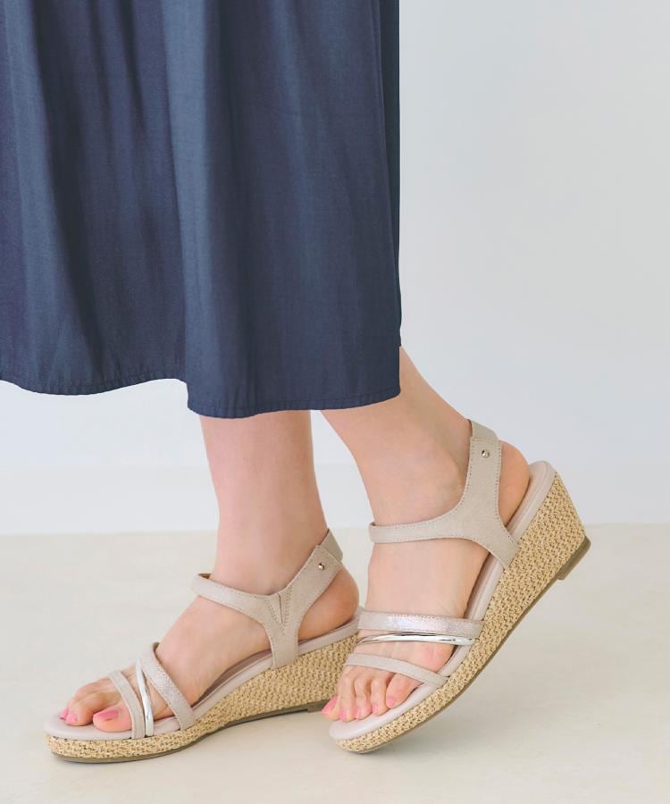 グローブ grove 【人間工学】メタルラインワンタッチサンダル （アイボリー(404)） アイボリー(404)