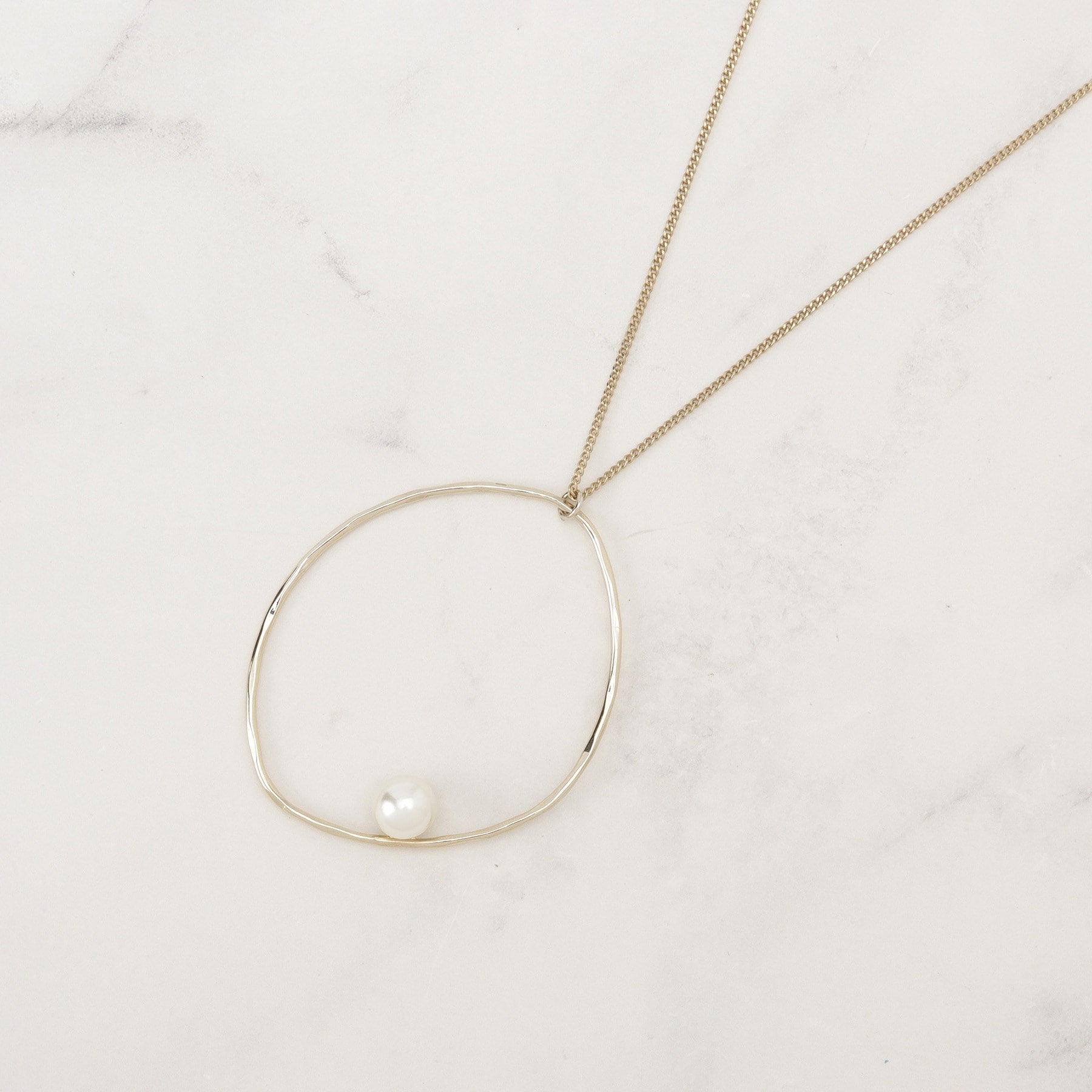 グローブ grove メタルビッグリングフェイクパールネックレス （ゴールド(007)） ゴールド(007)