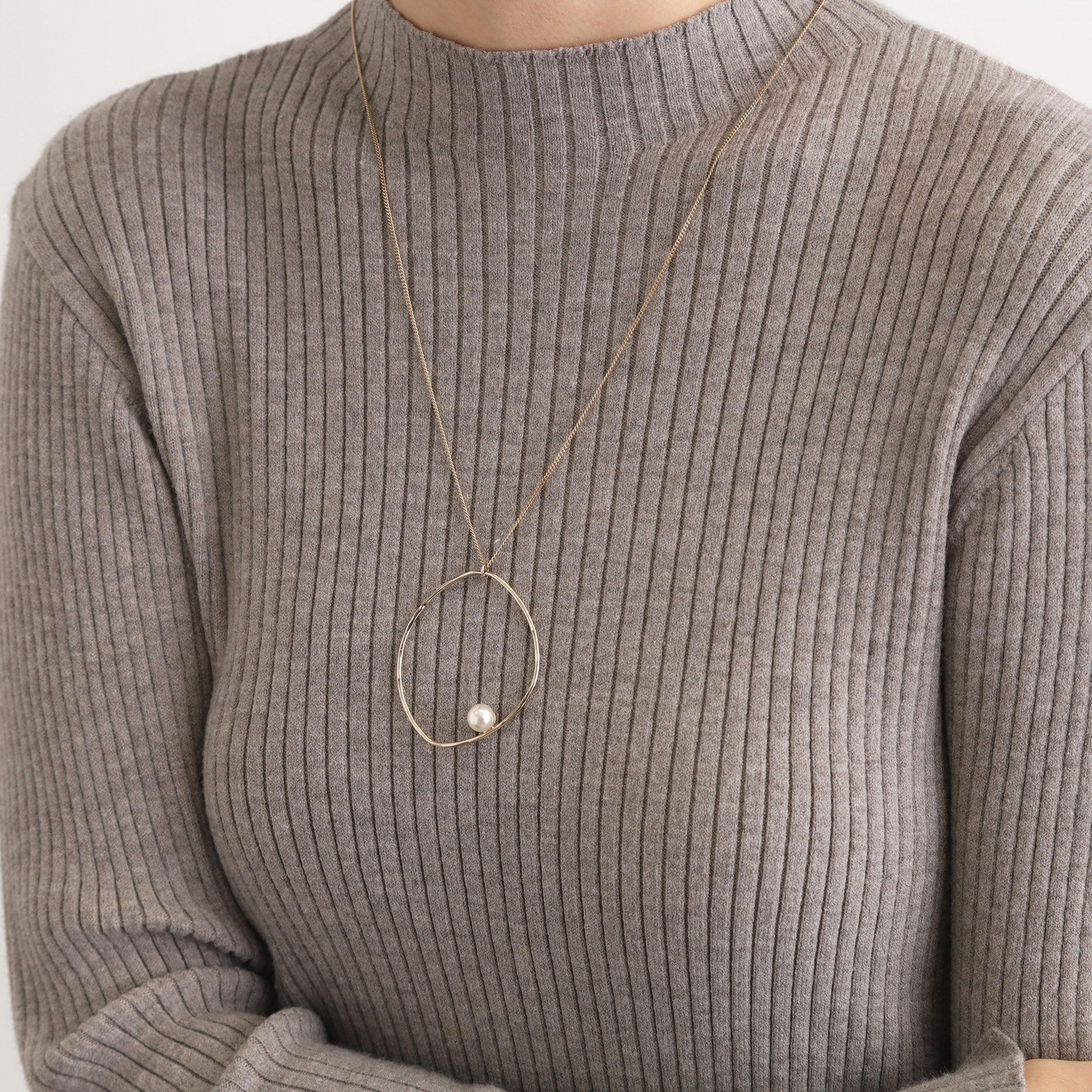 グローブ grove メタルビッグリングフェイクパールネックレス （ゴールド(007)） ゴールド(007)