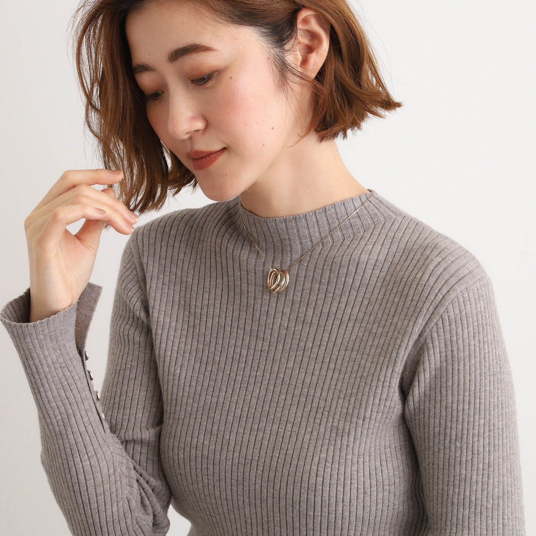 グローブ grove 3リングビジューネックレス （ピンクゴールド(005)） ピンクゴールド(005)