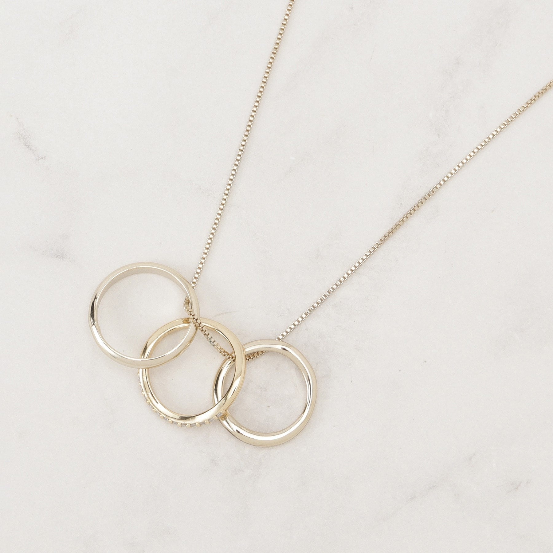 グローブ grove 3リングビジューネックレス （ピンクゴールド(005)） ピンクゴールド(005)