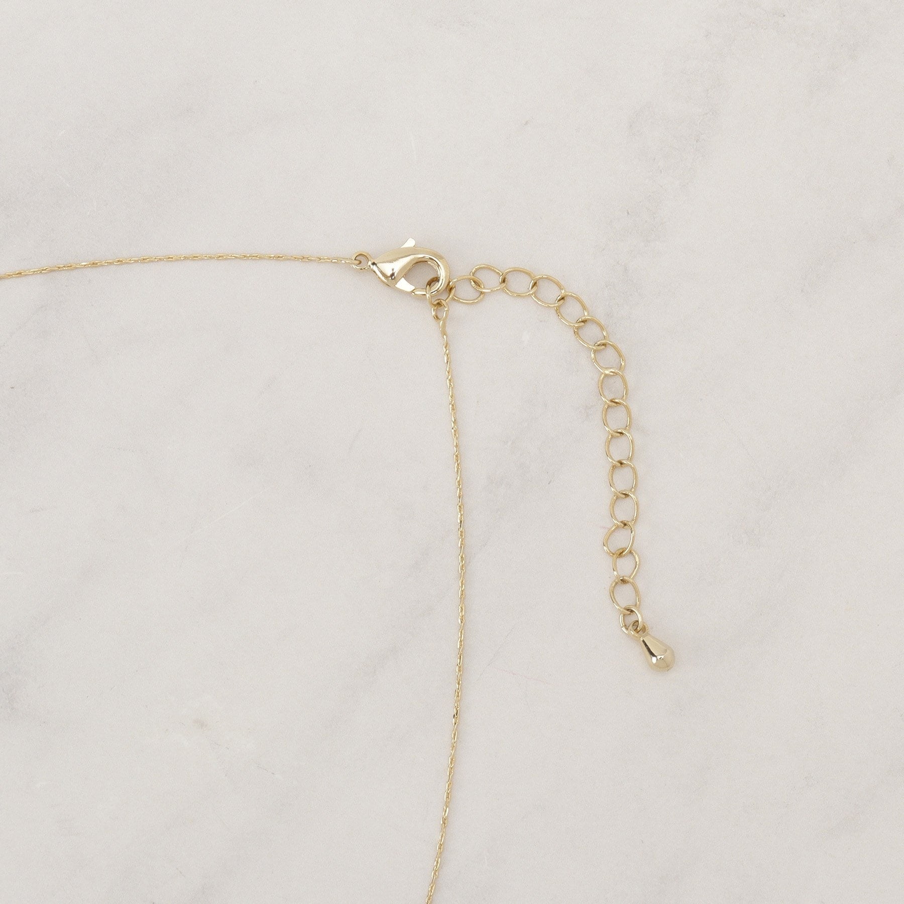 グローブ grove ビジューバーショートネックレス （ゴールド(007)） ゴールド(007)