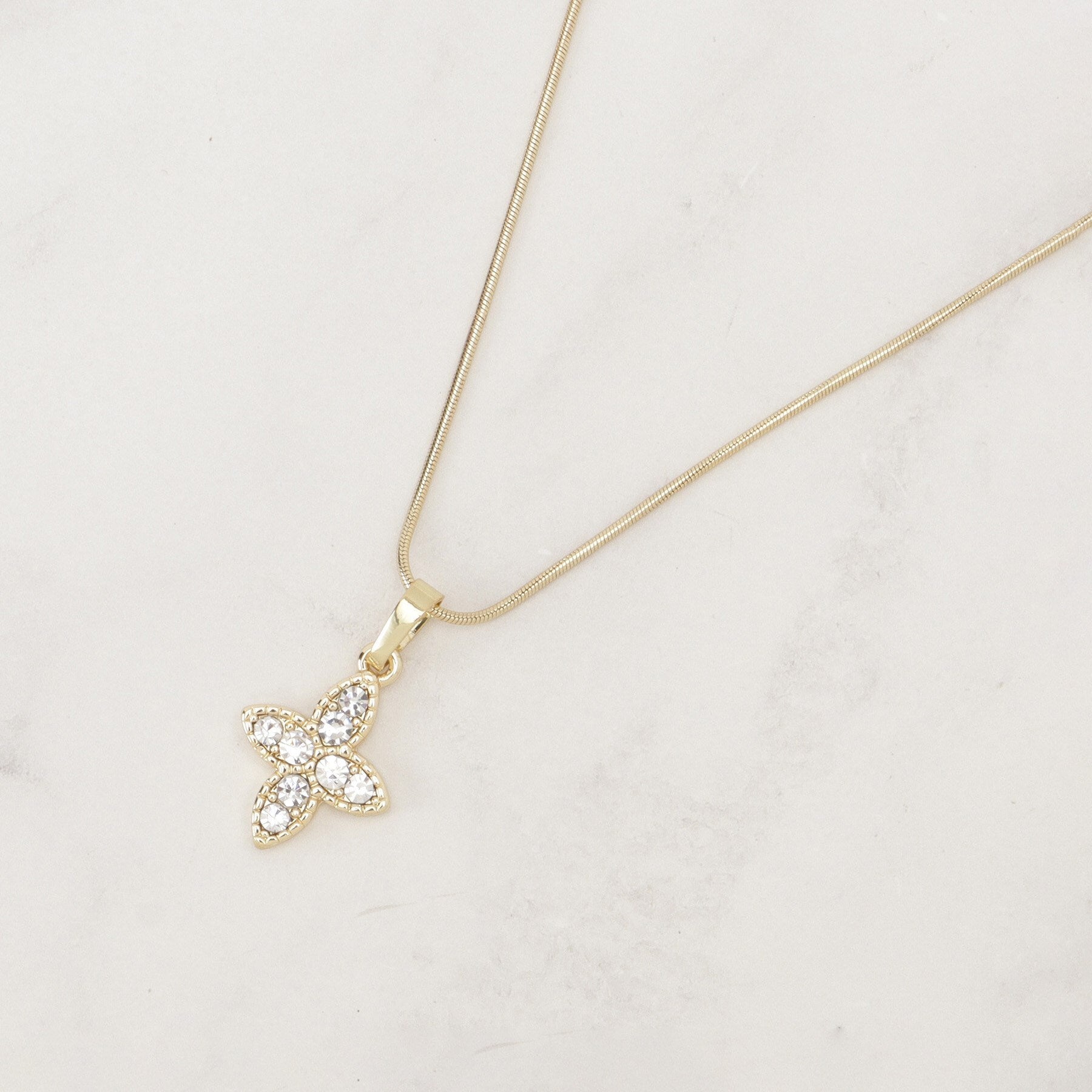 グローブ grove フラワーモチーフショートネックレス （シルバー(006)） シルバー(006)