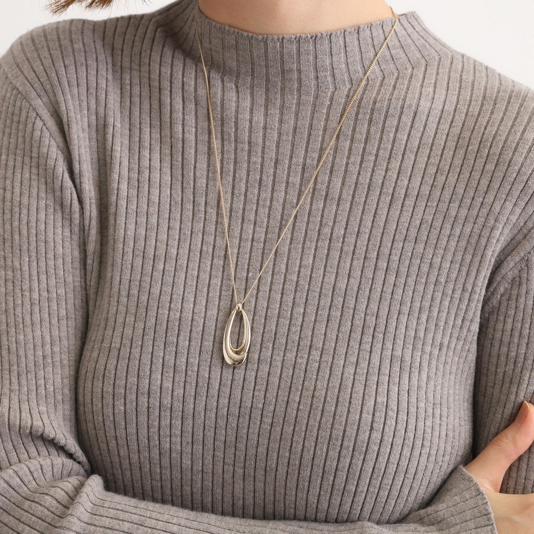 グローブ grove ダブルしずくモチーフネックレス （ゴールド(007)） ゴールド(007)