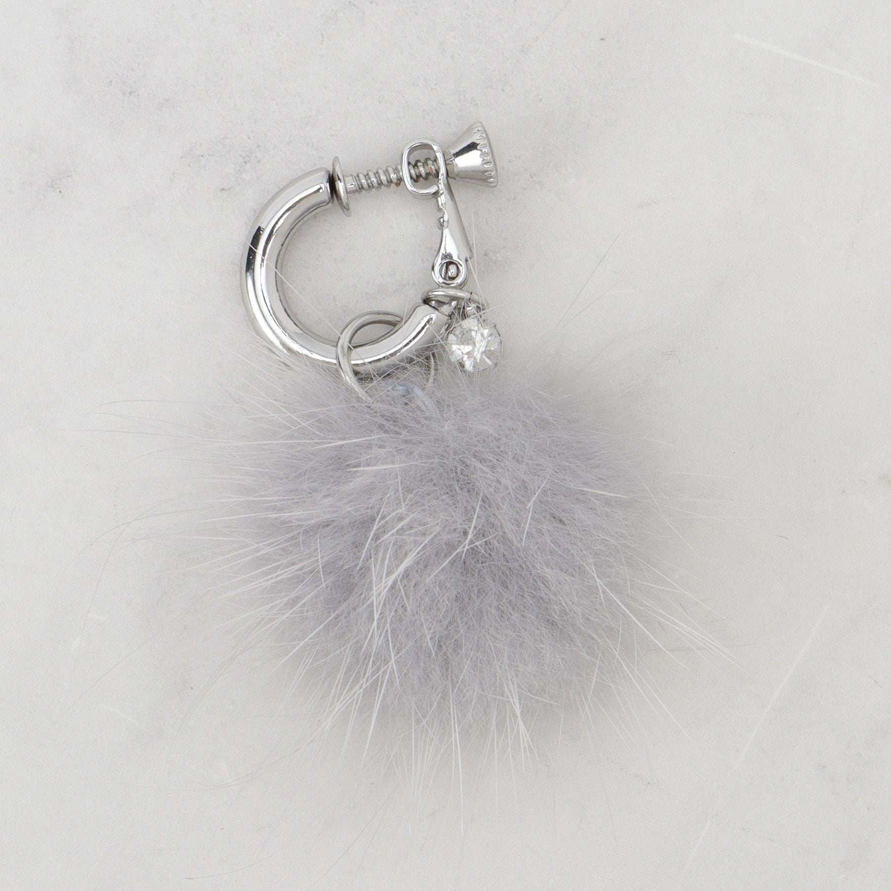 グローブ grove 【3WAY】ファービジューイヤリング （ライトグレー(011)） ライトグレー(011)