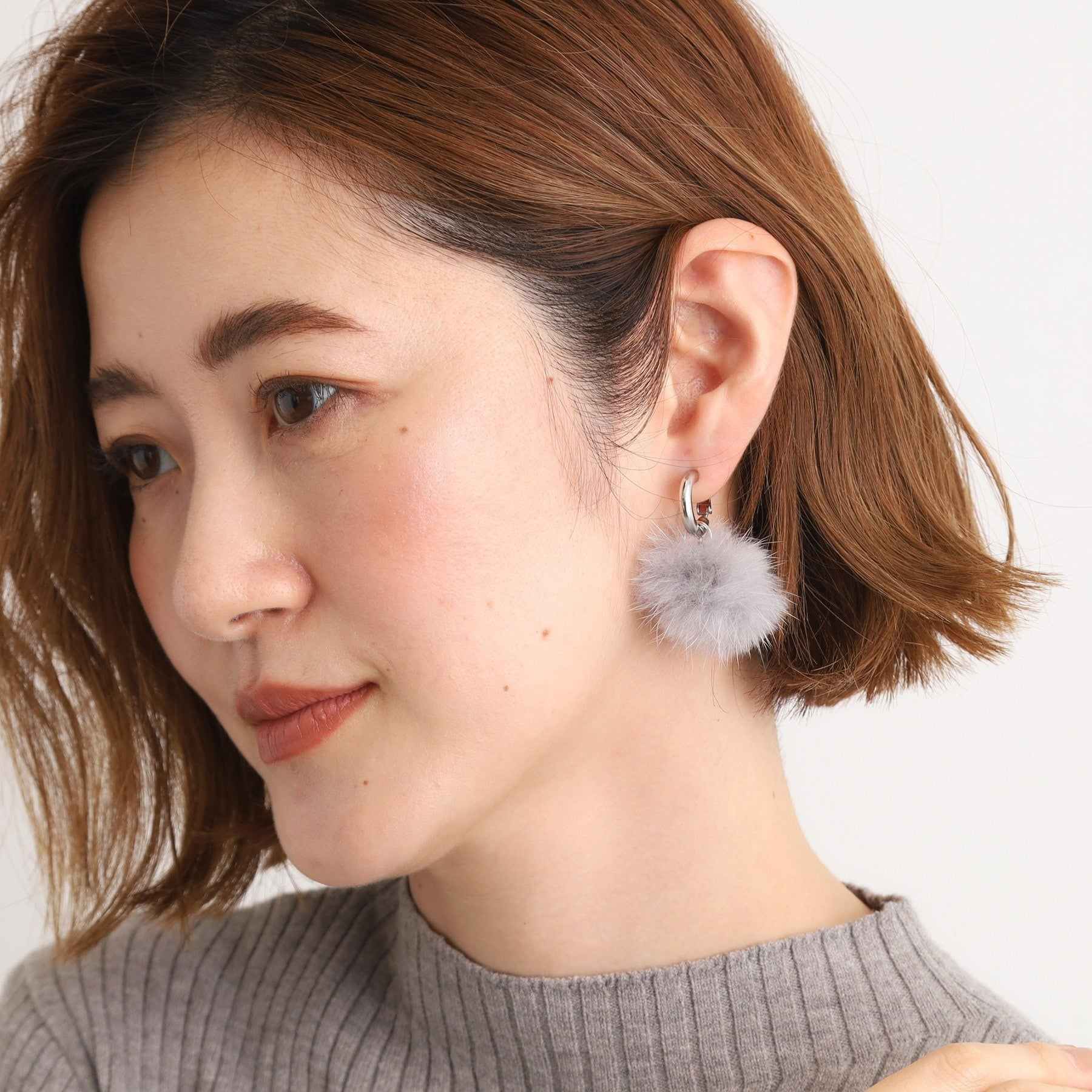 グローブ grove 【3WAY】ファービジューイヤリング （ライトグレー(011)） ライトグレー(011)