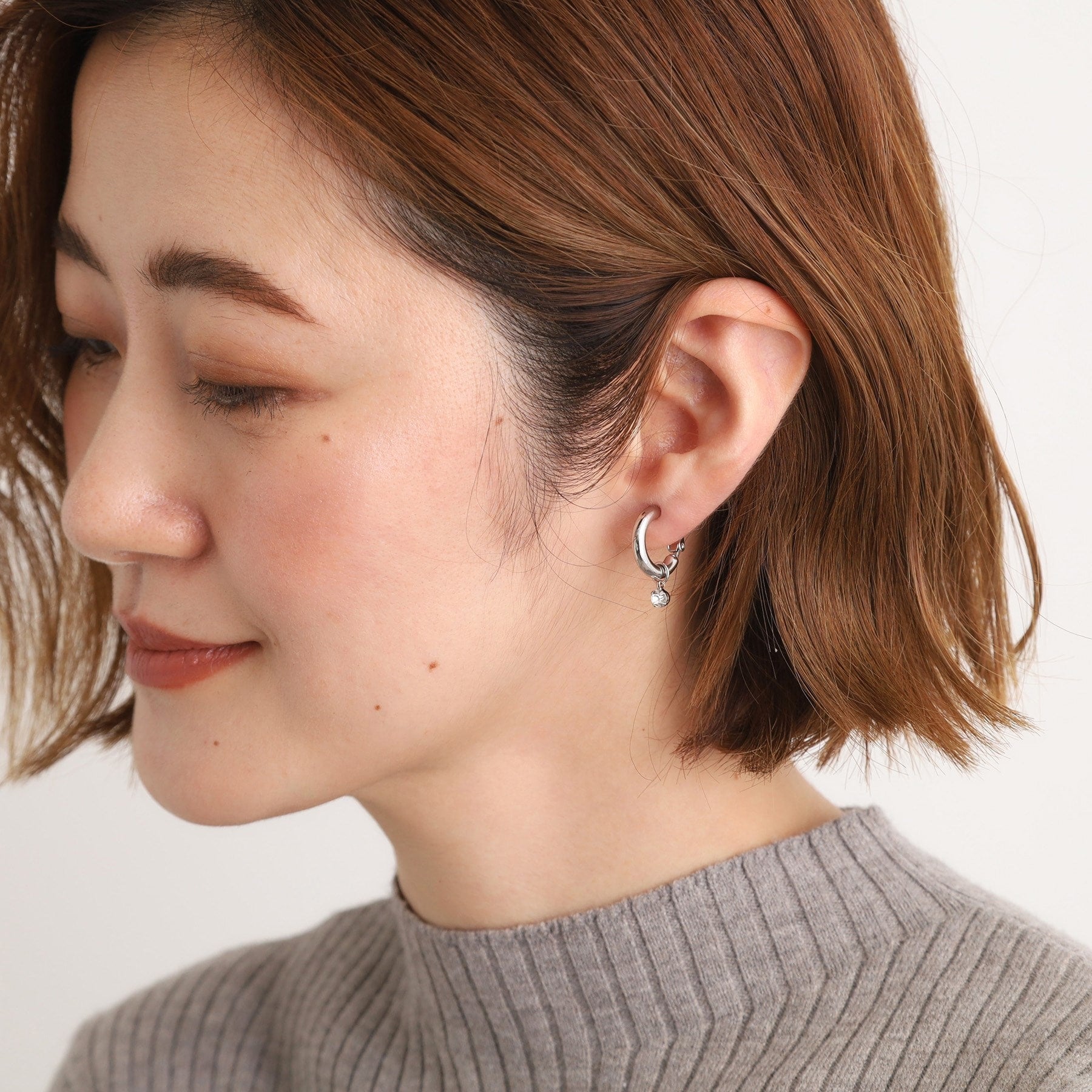 グローブ grove 【3WAY】ファービジューイヤリング （ライトグレー(011)） ライトグレー(011)