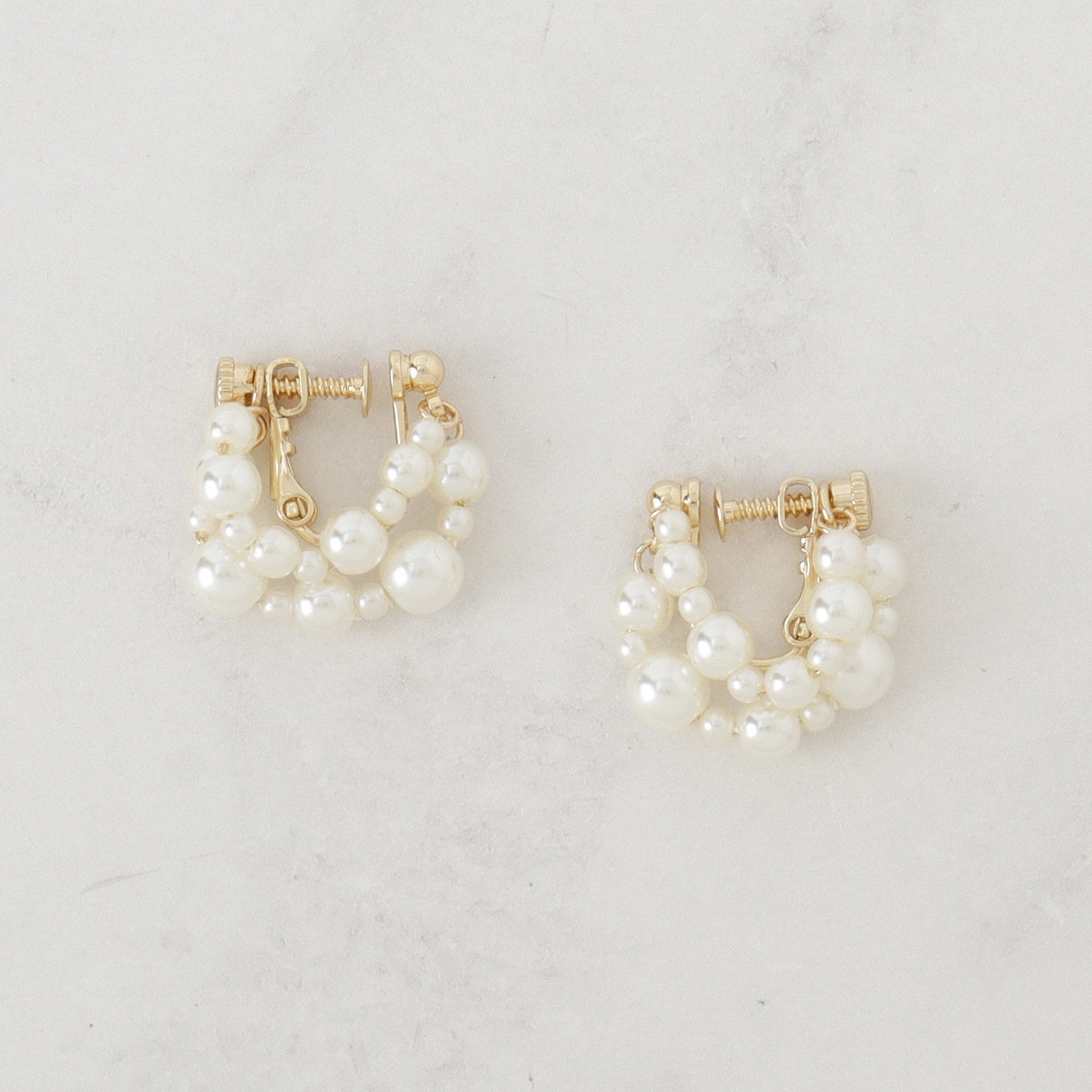 グローブ grove メニーパール調イヤリング （ゴールド(007)） ゴールド(007)