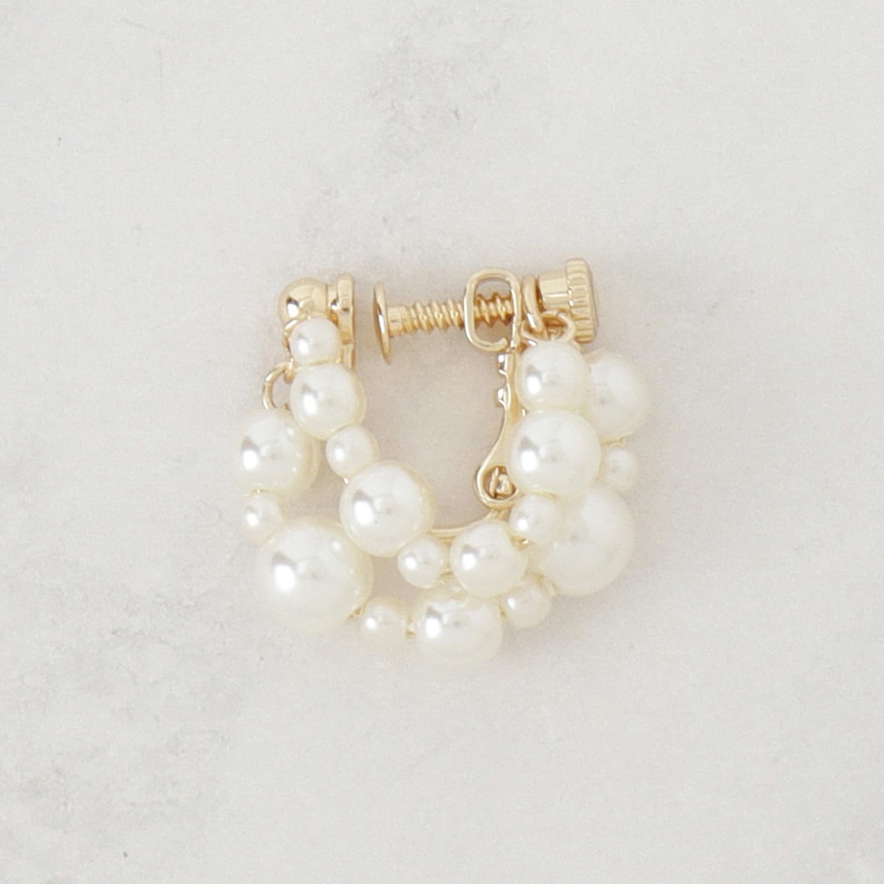 グローブ grove メニーパール調イヤリング （ゴールド(007)） ゴールド(007)