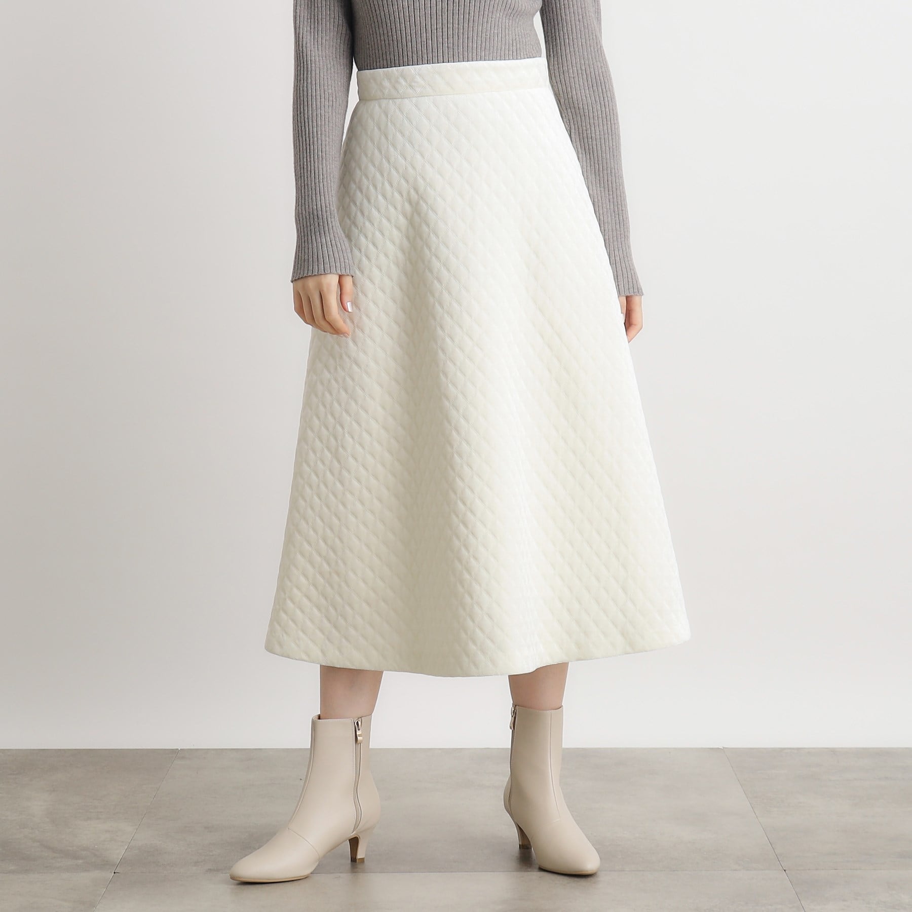 グローブ grove ベロアエンボススカート （オフホワイト(003)） オフホワイト(003)