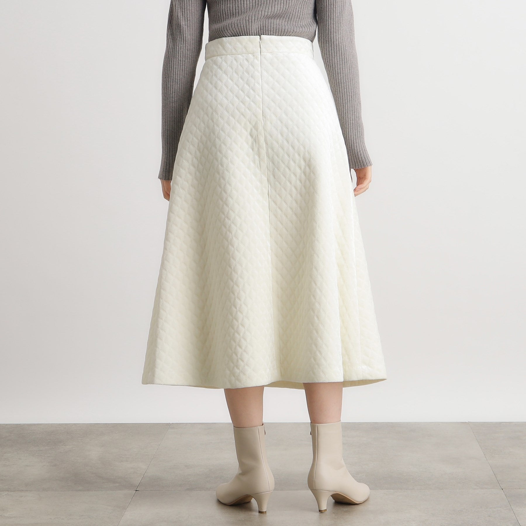 グローブ grove ベロアエンボススカート （オフホワイト(003)） オフホワイト(003)