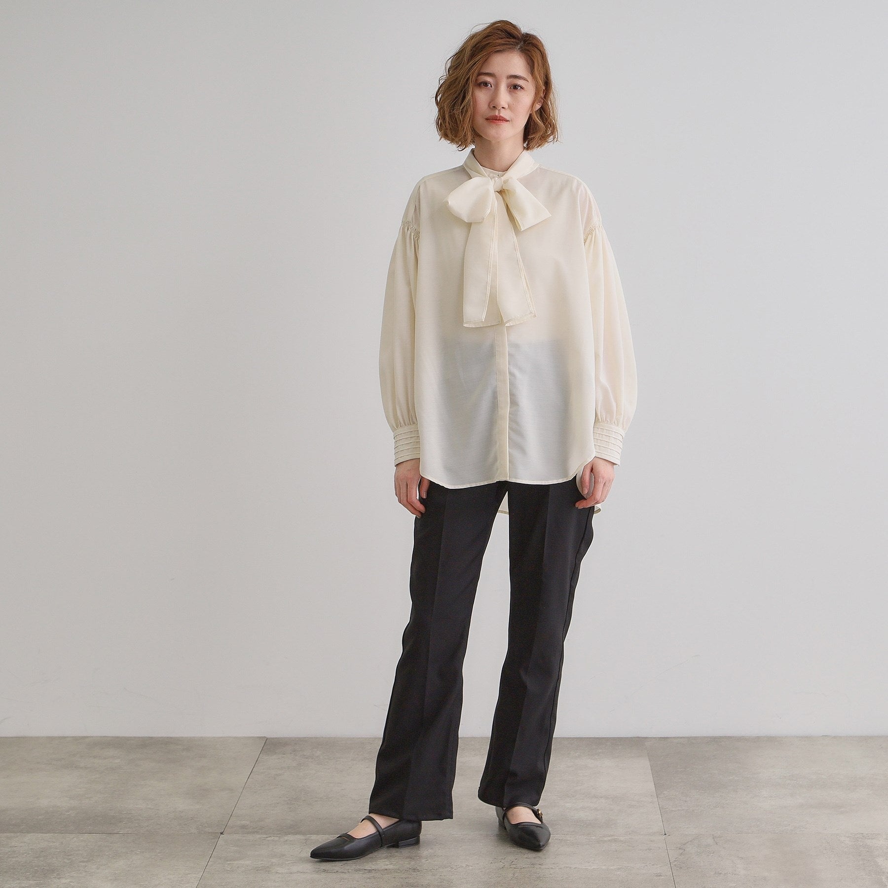 Grove grove 2WAY sheer bow tie blouse
