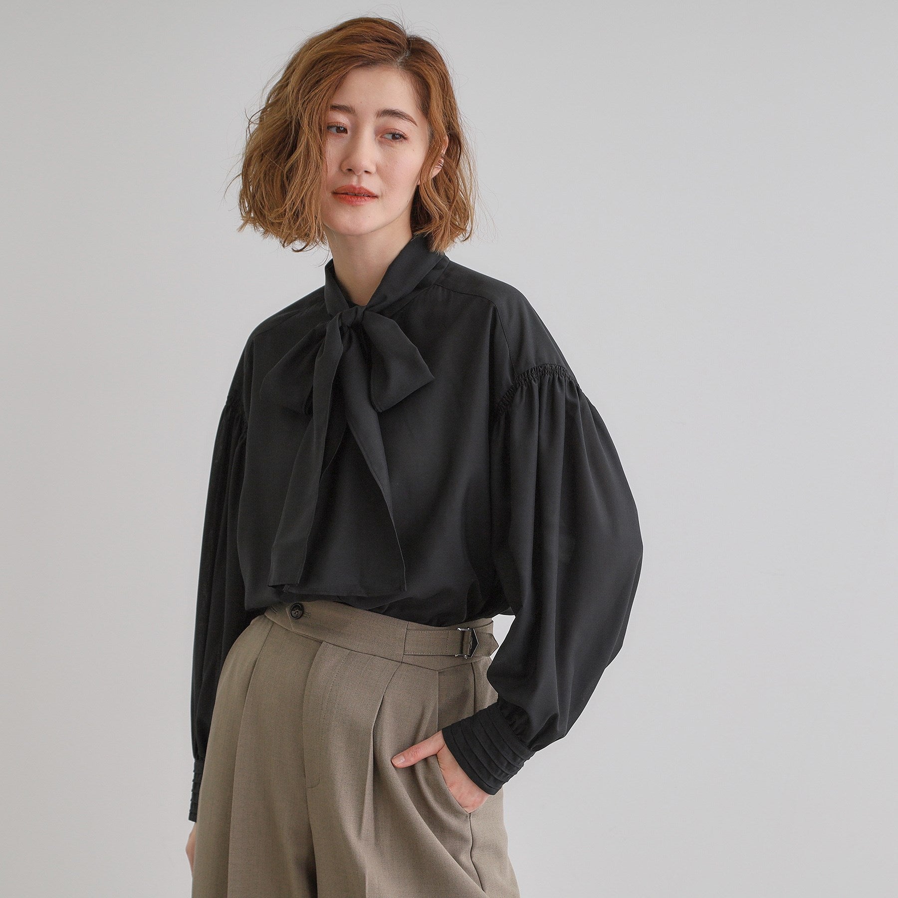 Grove grove 2WAY sheer bow tie blouse