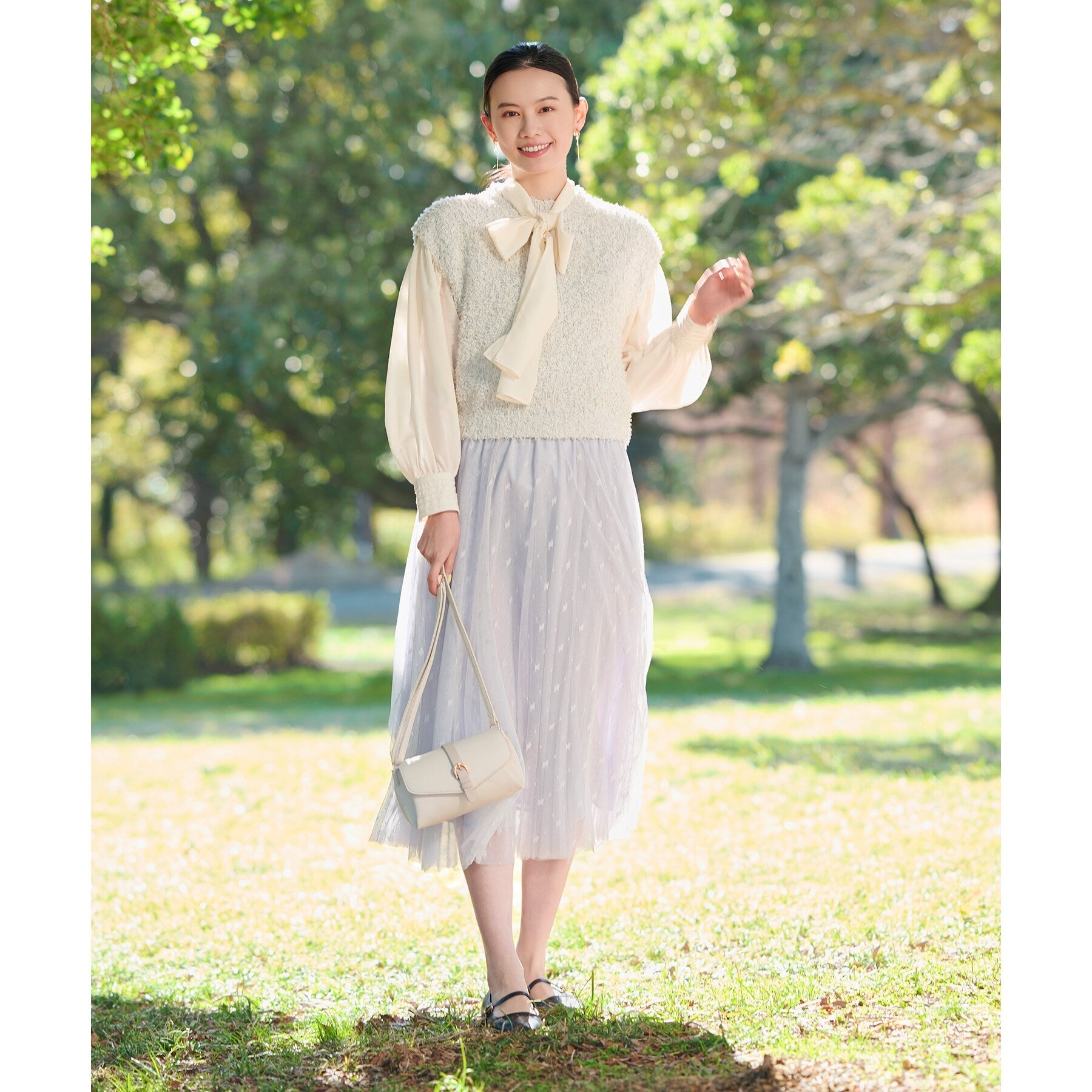 Grove grove 2WAY sheer bow tie blouse