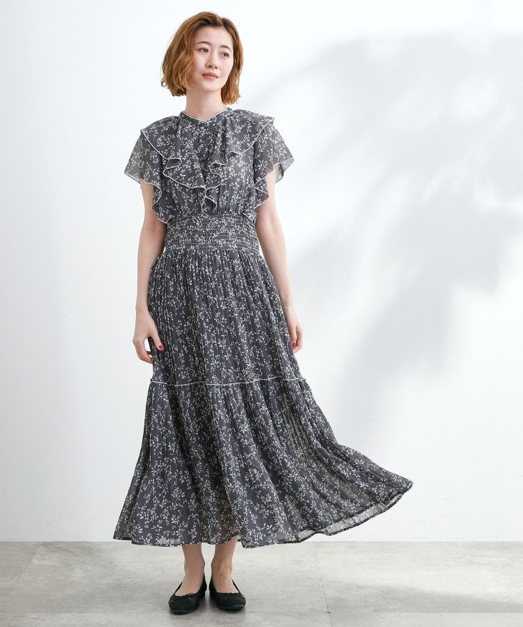 グローブ grove 夏の主役シフォンプリントプリーツワンピース （スミクロ(118)） スミクロ(118)