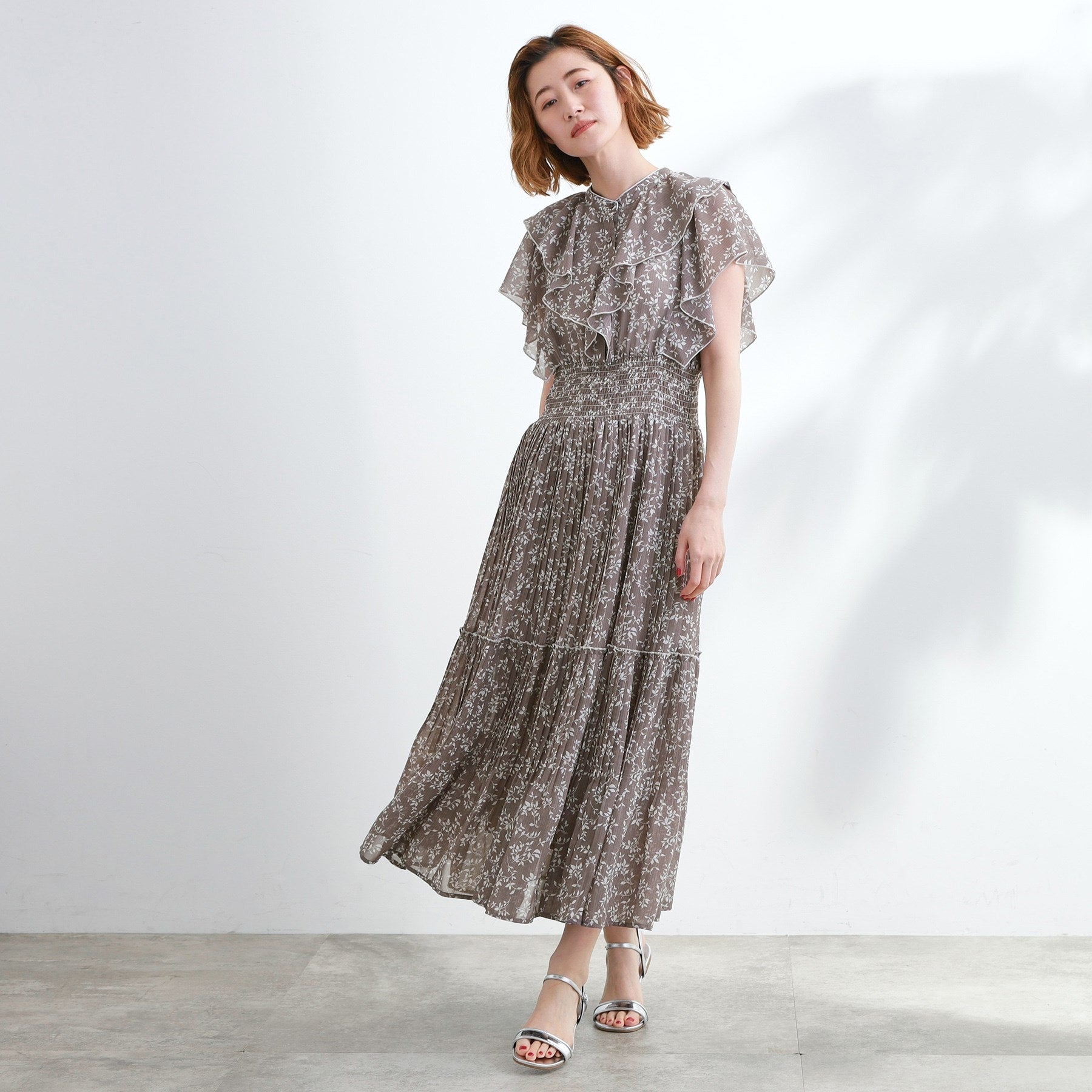 グローブ grove 夏の主役シフォンプリントプリーツワンピース （トープ(154)） トープ(154)